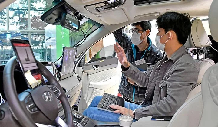 Making the Case: E-Textiles for Automotive Lighting