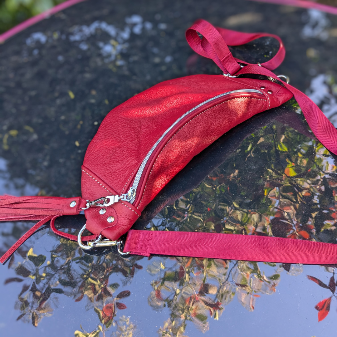 red sling with runners.png