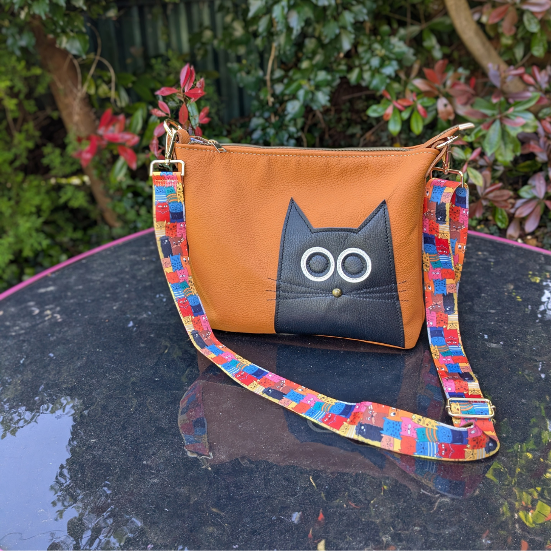orange cat hobo.png