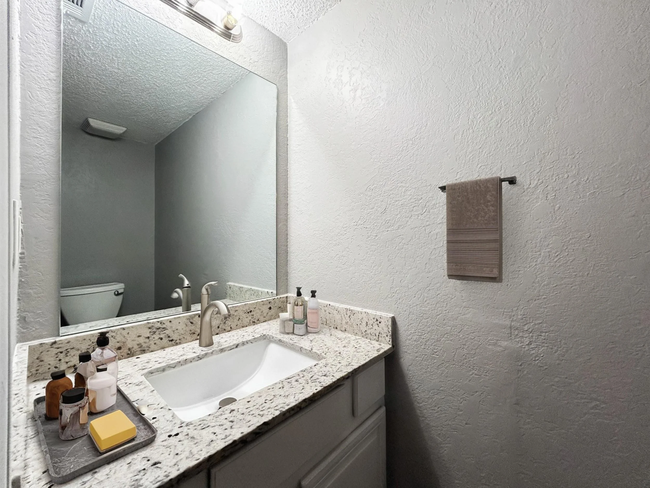 BATHROOM2.jpeg