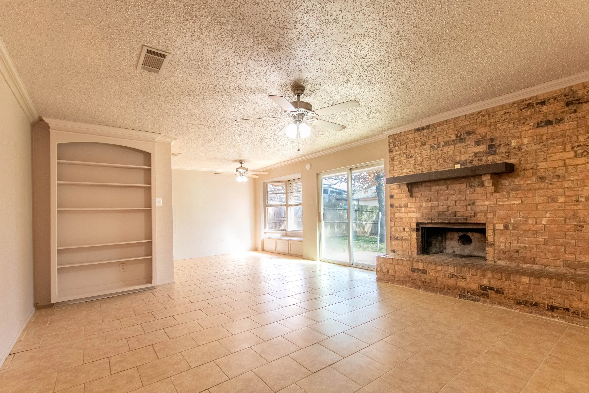 1112 Autumn Oak Drive