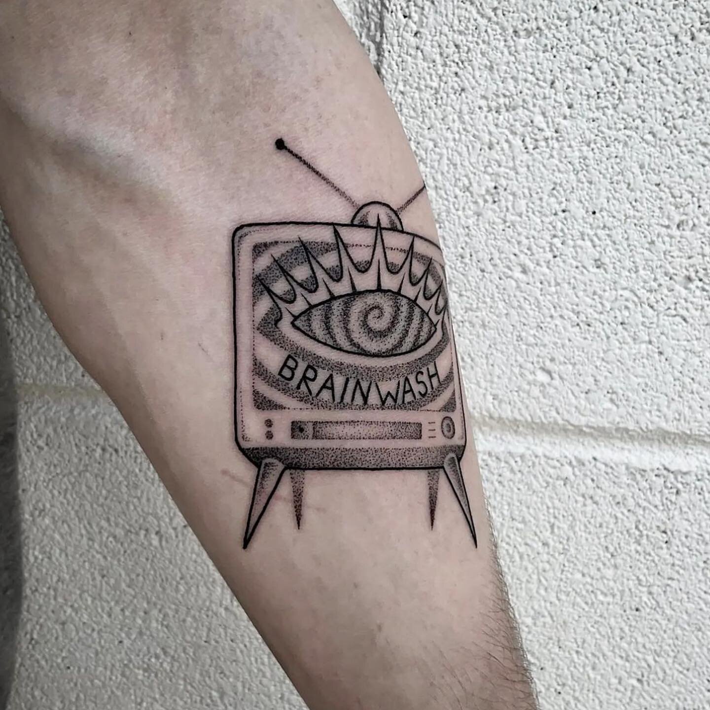 9 lives Tattoo studio