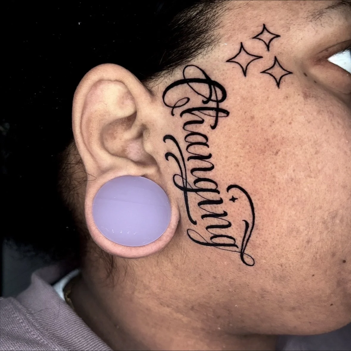 Thanks Kylie for trusting me with this piece! I held my breath for like 2 hours but it was worth it ๐ค
also freshened up her stars done by another artist ๐
Done @9lives.tattoo