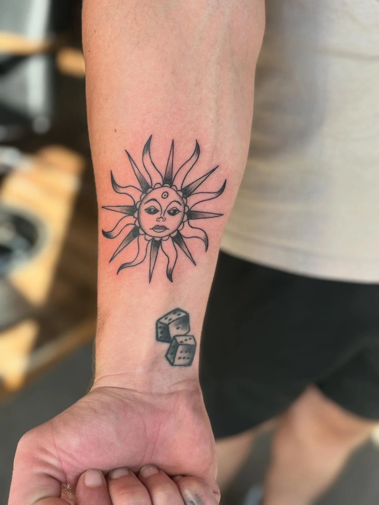 brother &amp; sister | sun &amp; moon 

Walk-in tattoos the other day! Loved hanging with these two 🌞🌝 

#tattooapprentice #charlottetattooers