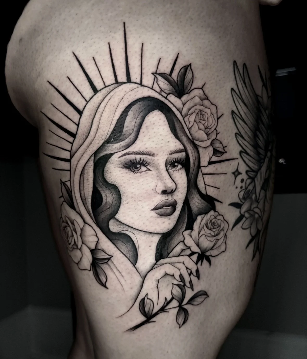 This one&rsquo;s from a while back, but one of my faves 🤍
Done @9lives.tattoo