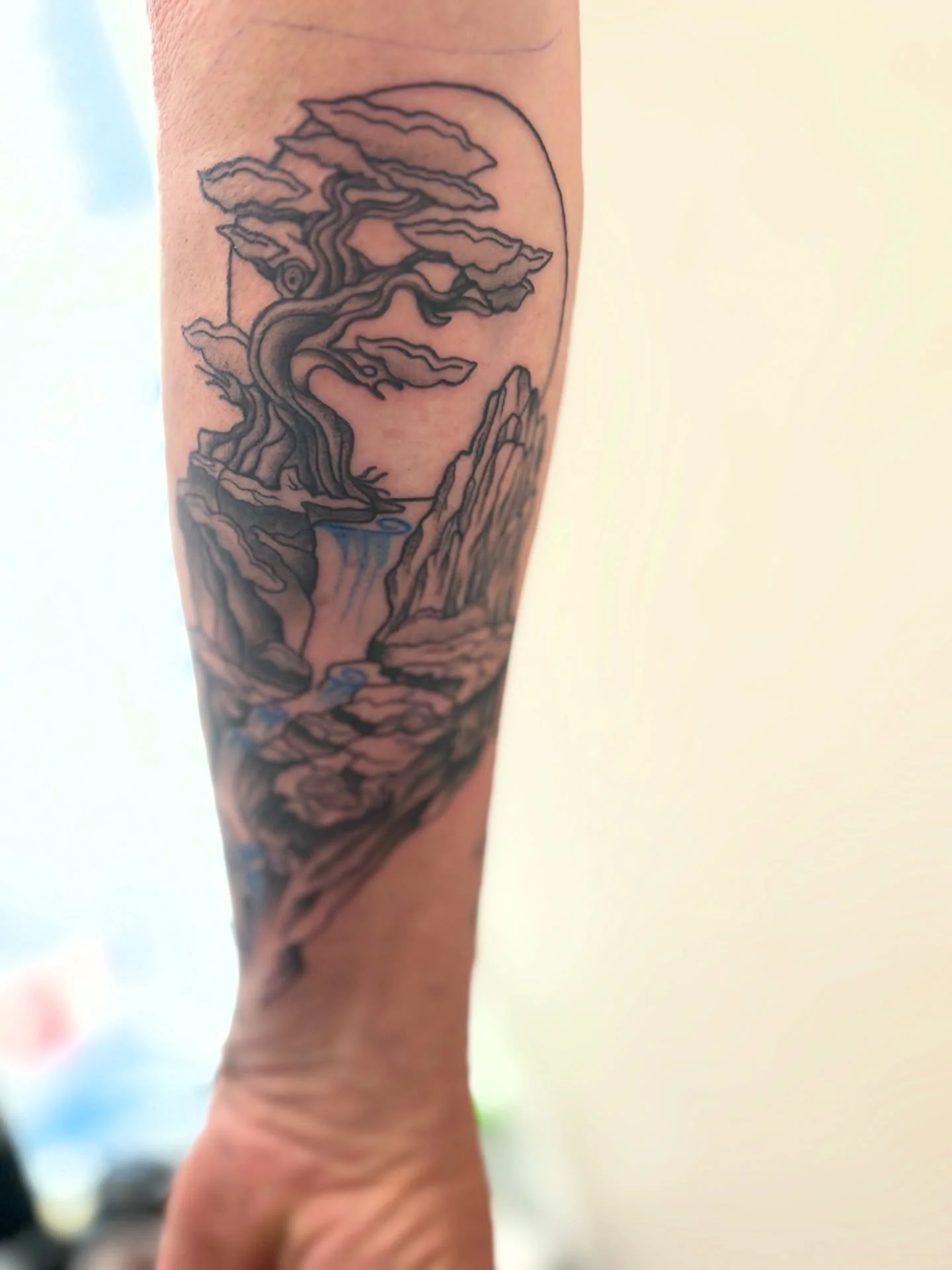 Cool tattoo on a cool guy 😌 Thank you Jason!

I&rsquo;m booking for February! DM me :)

@9lives.tattoo