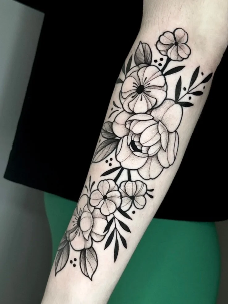 A more bold, ornamental approach to florals 🌿❣️
Done @9lives.tattoo 
#tattoo #charlottetattoo #nctattoo #tattoos