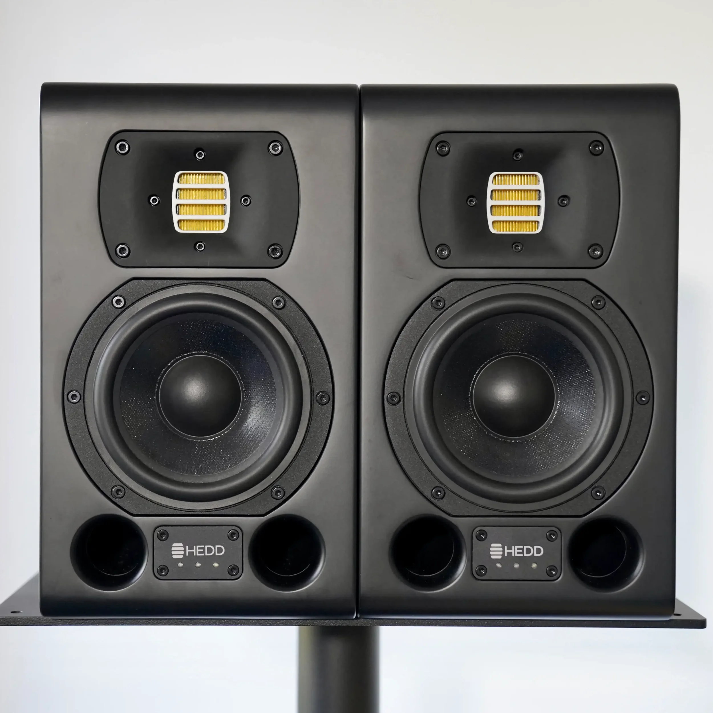Make Noise Pro Audio product page for a pair of HEDD Type 05 MK1's