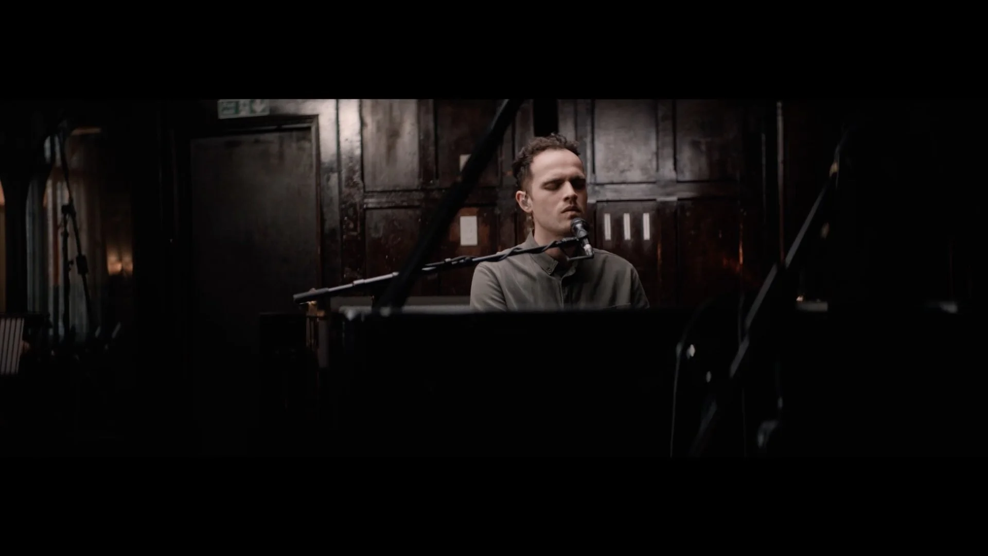 Jordan Rakei Screenshot 2022-08-31 at 18.21.jpg