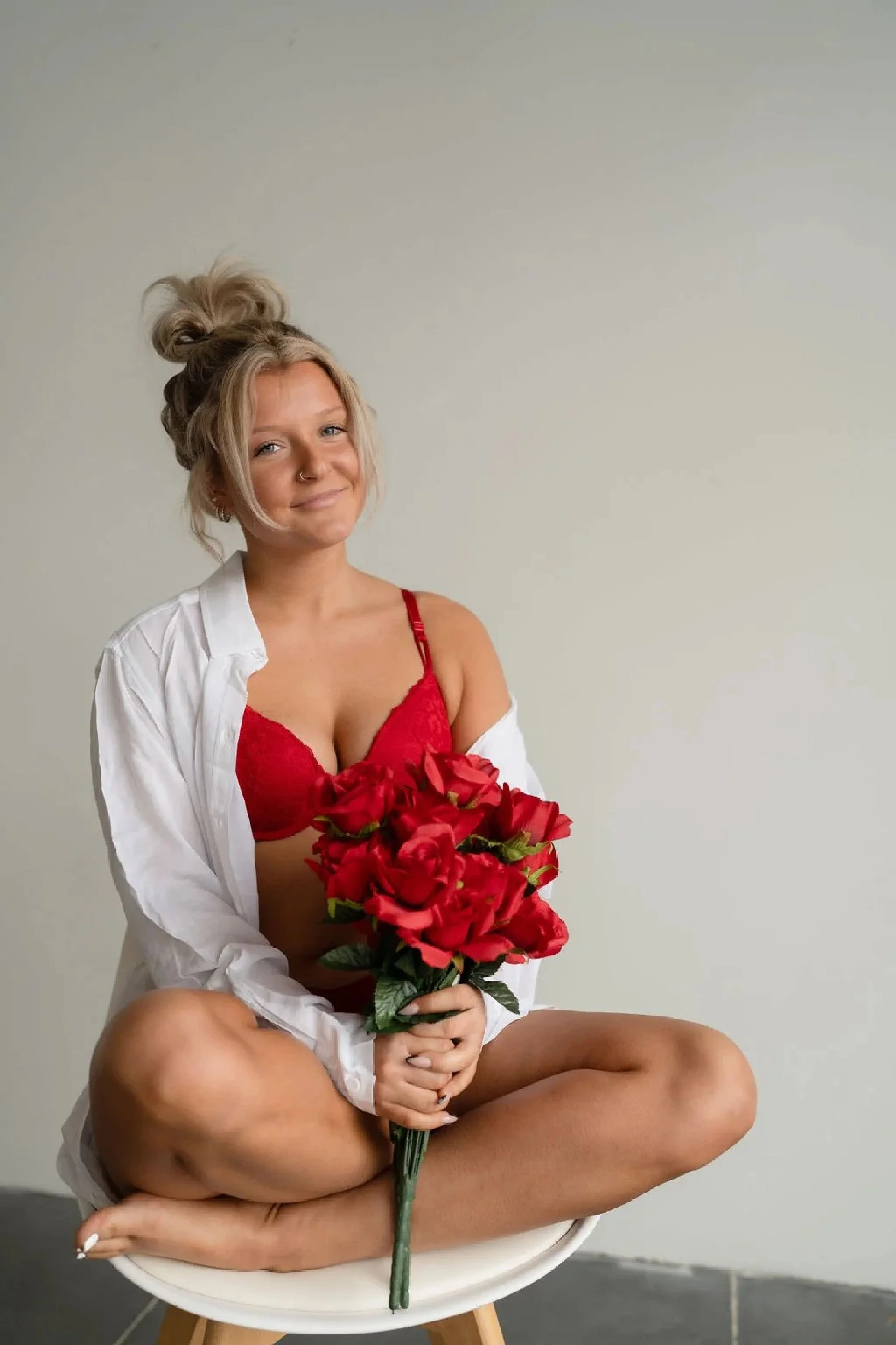 Get a flawless glow with custom spray tans at Bronzed Beauty LLC in Omro. Serving Oshkosh, Appleton, Neenah, Fond du Lac & Fox Valley, WI.