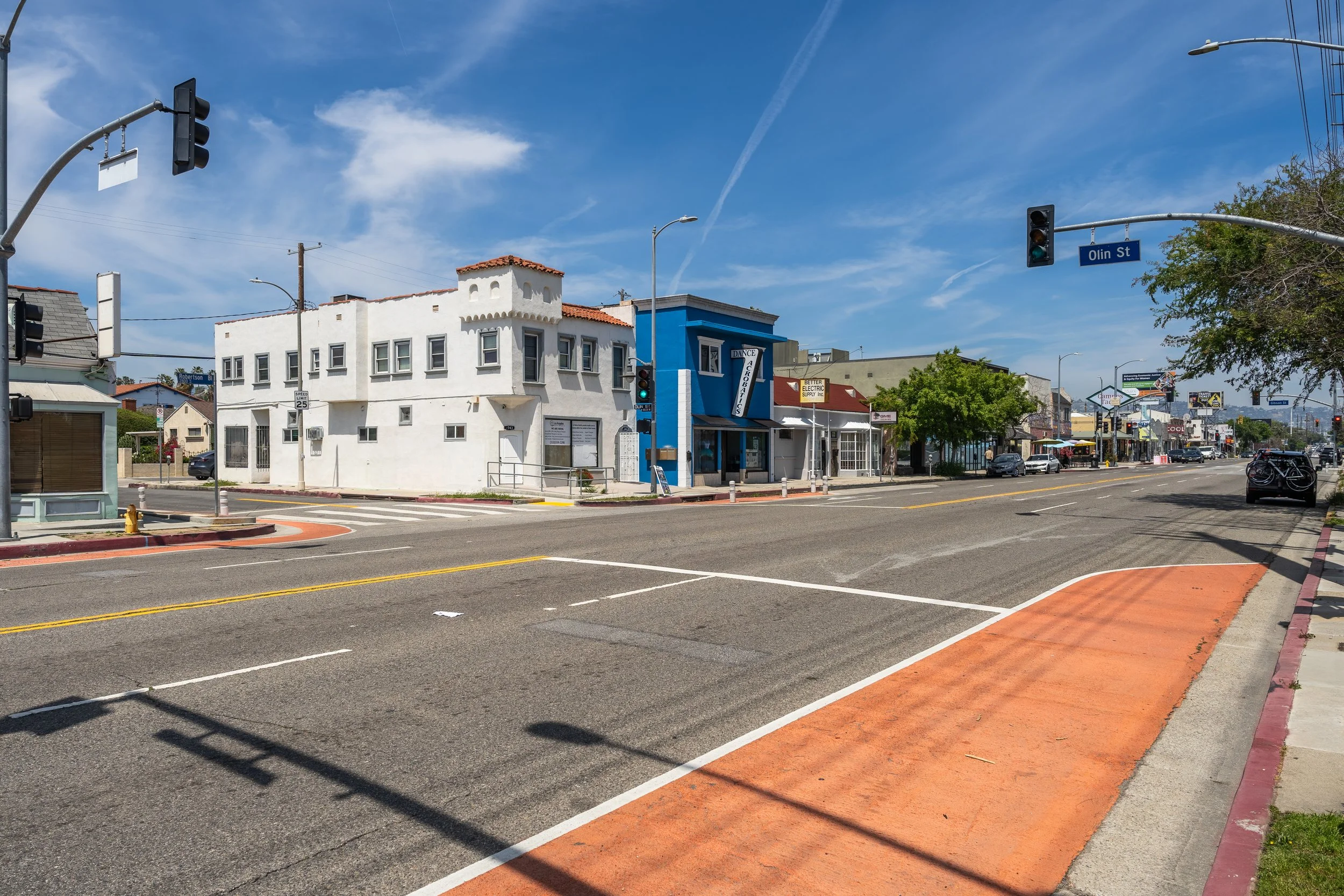 2713 S. Robertson-4.jpg