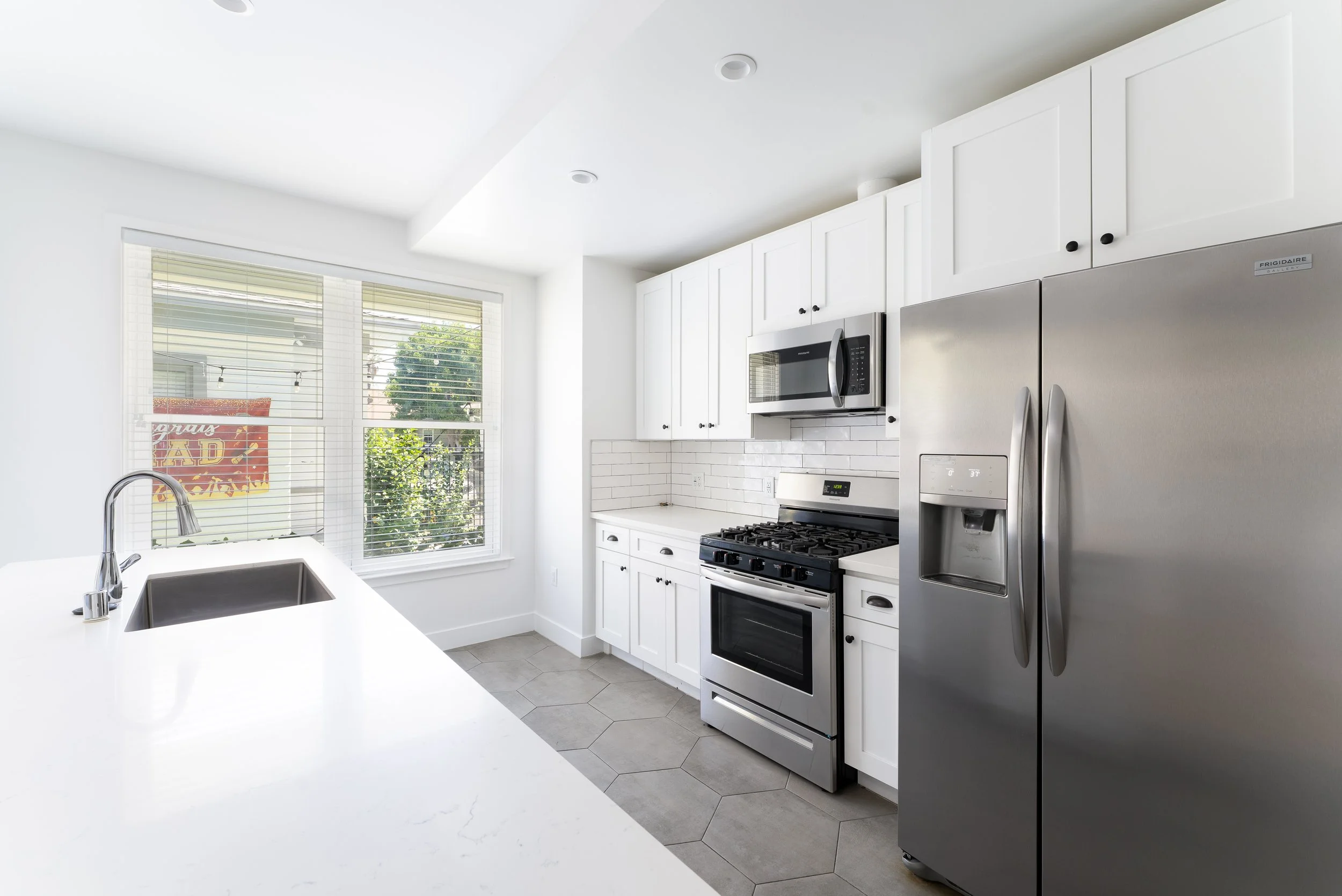 2653 Magnolia Ave-2.jpg