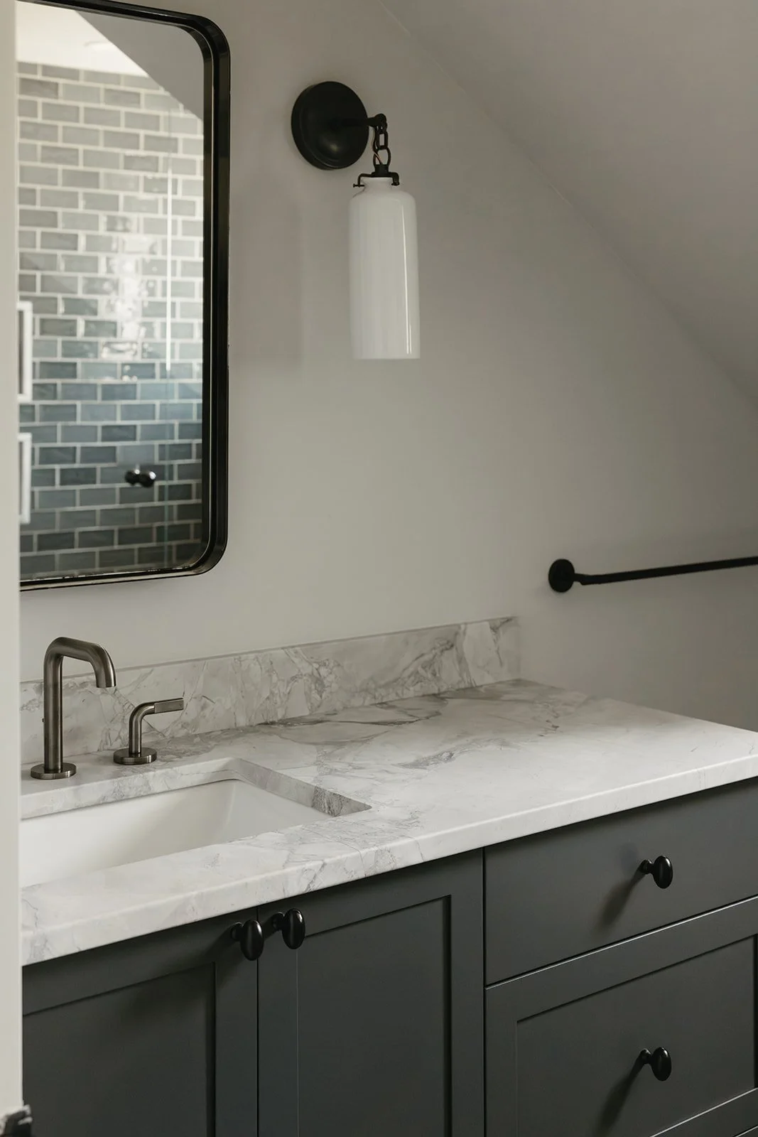 third story bath-36.jpg