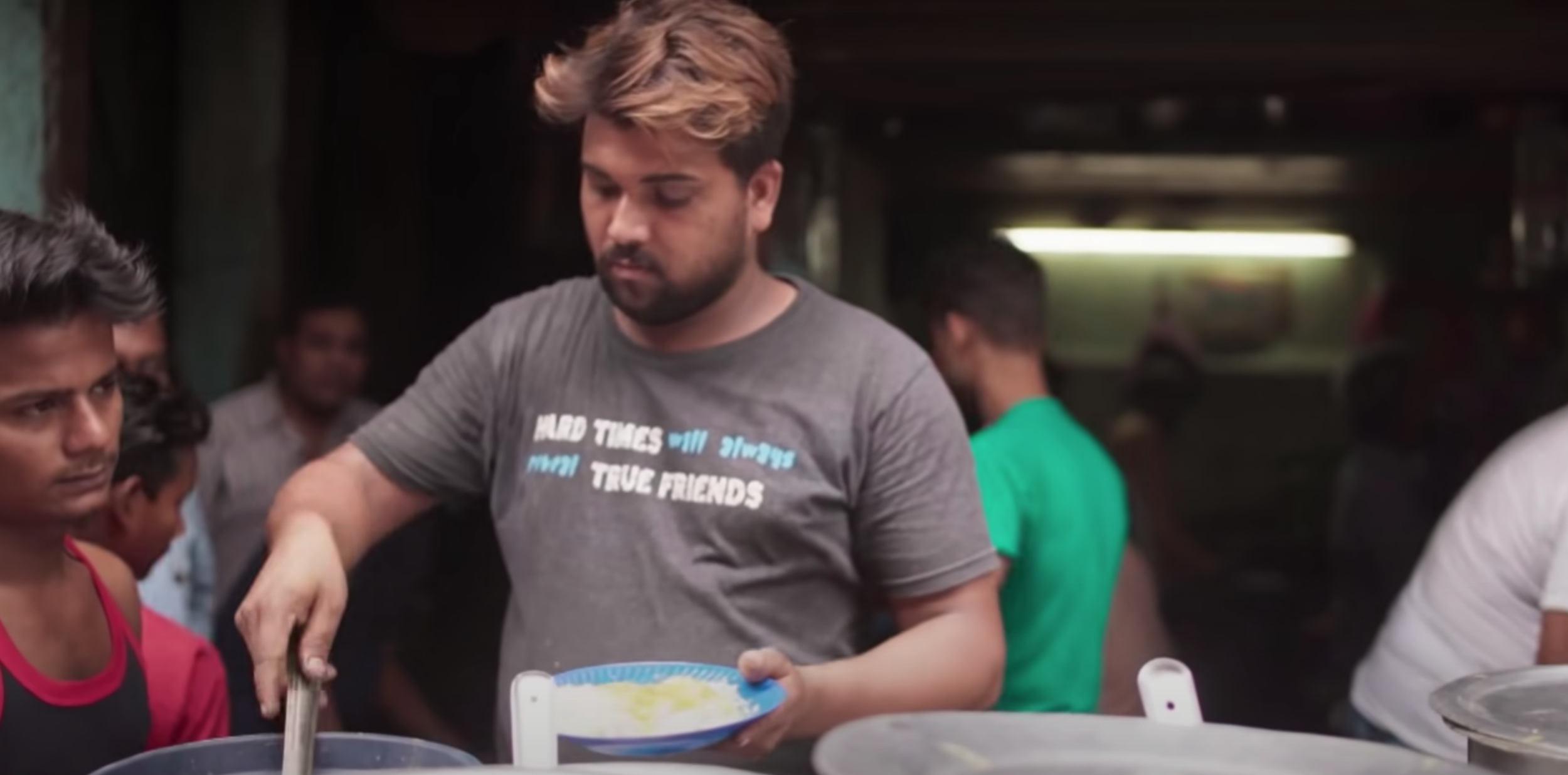 Kchanrai-SlumfoodMillionaire-9.png