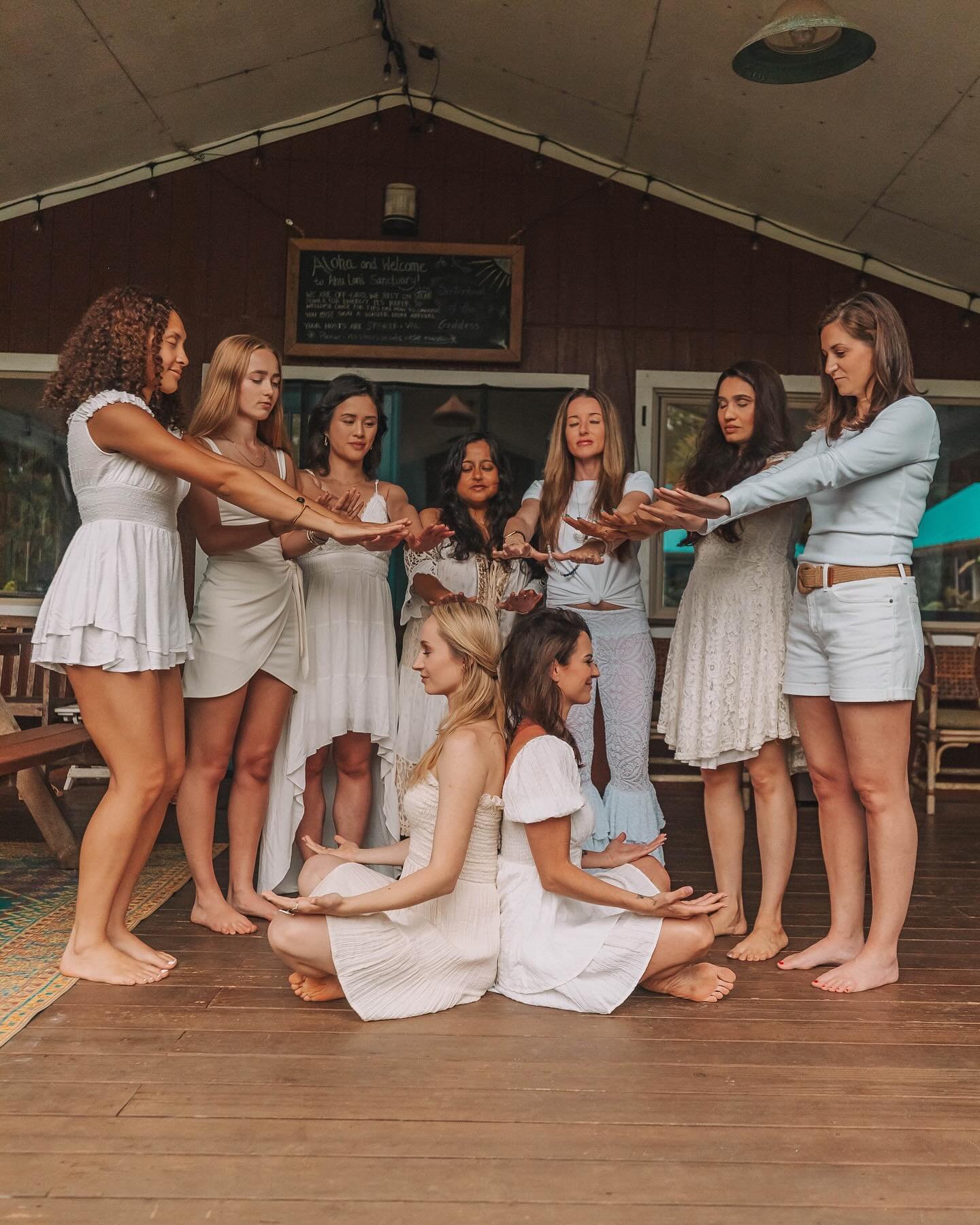 Activate and Empower: Sisterhood of the Goddess Retreat with @lavandesandiego ✨🌹

In the sacred lands of Hawaii, we opened our intuitive channels and activated the goddess within each of us. 

This was a powerful retreat. A true portal. 

The Divine