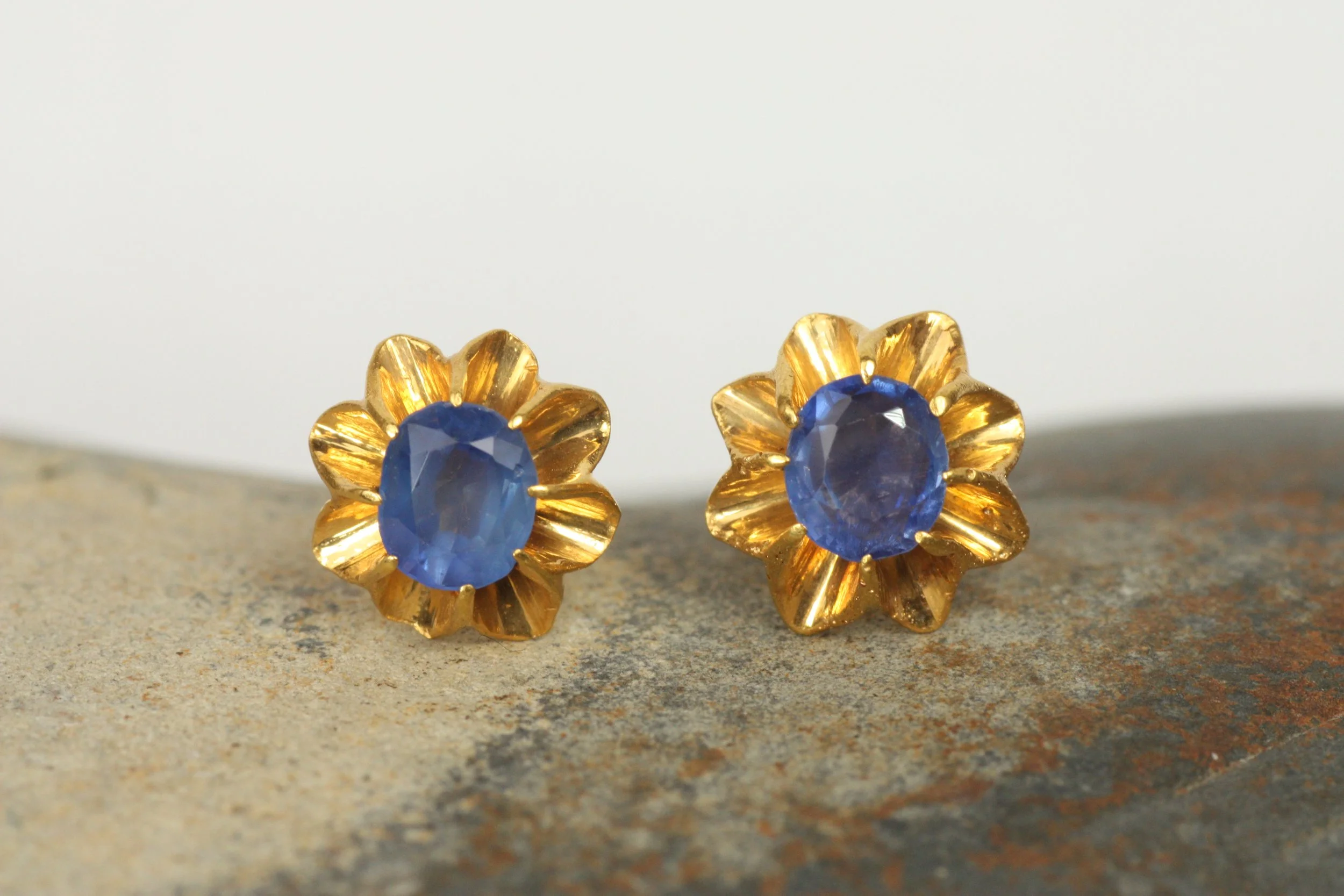 Cornflower Sapphire Stud Earrings