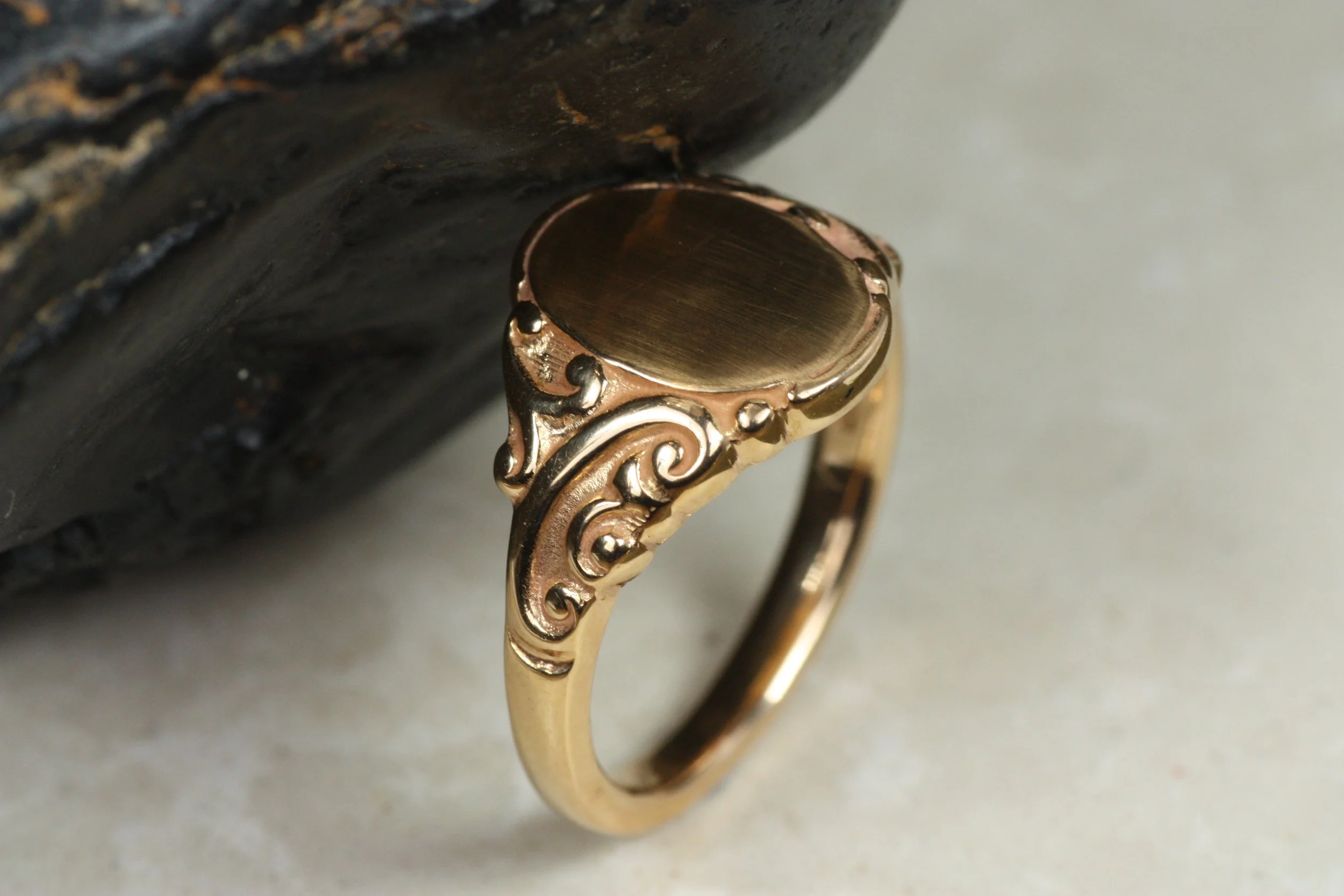 ornate signet ring 7.JPG