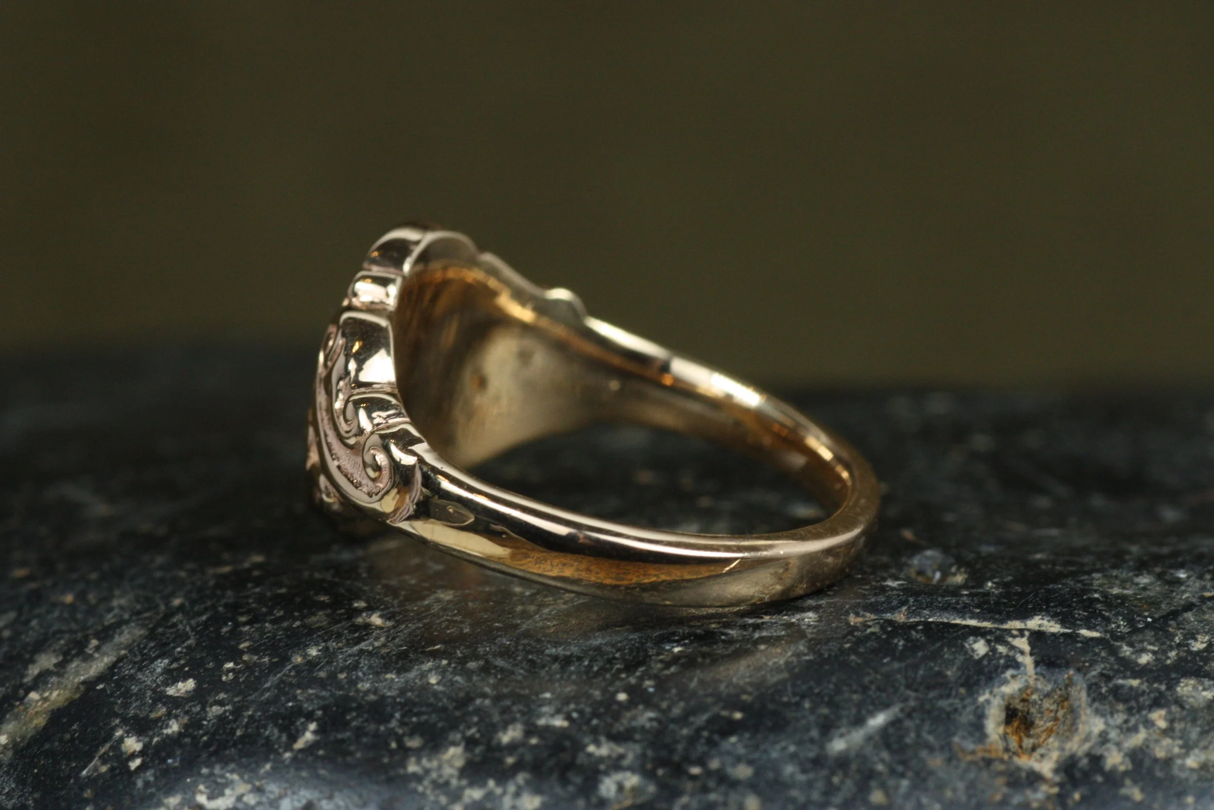 ornate signet ring 3.JPG