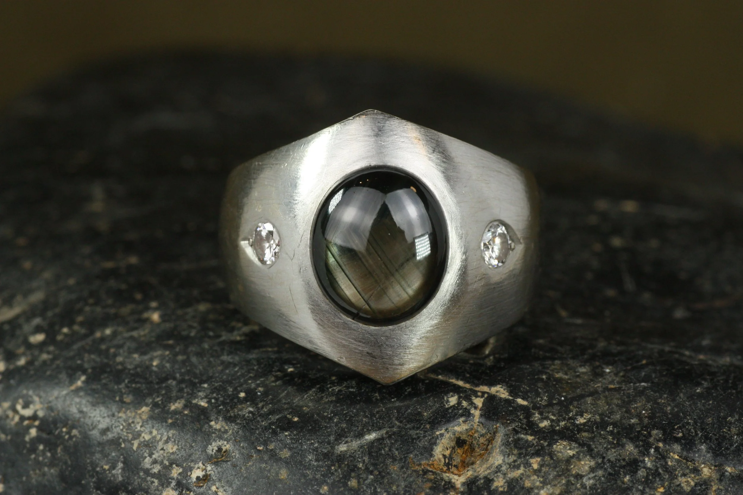 Black Star Sapphire Dome Ring – 14K White Gold