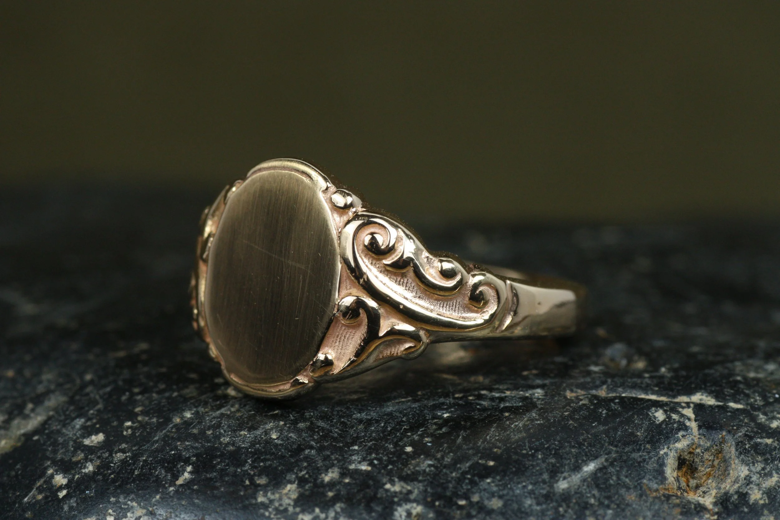 ornate signet ring 2.JPG
