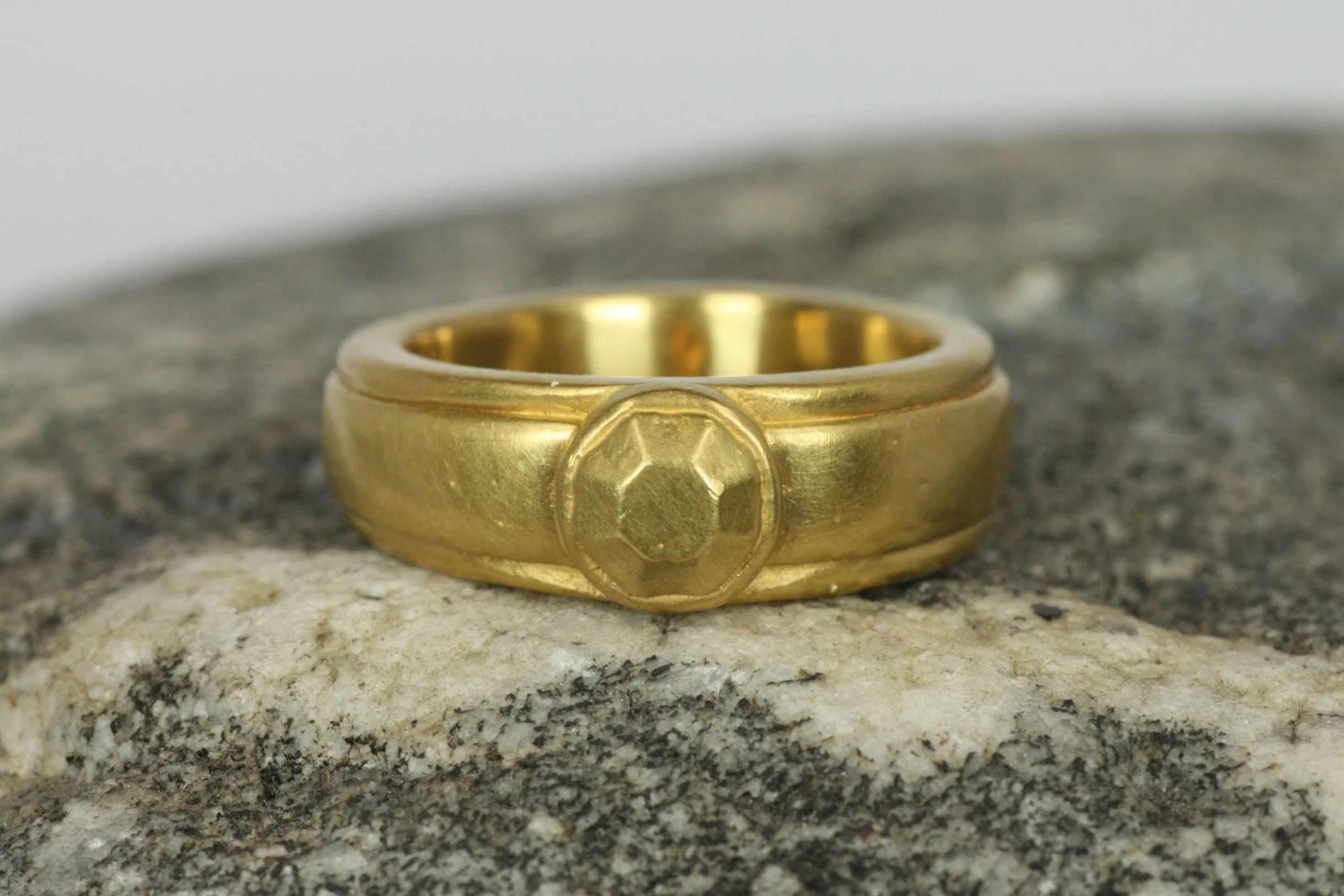 Midas Stepped-Edge 22K Gold "Stone" Ring