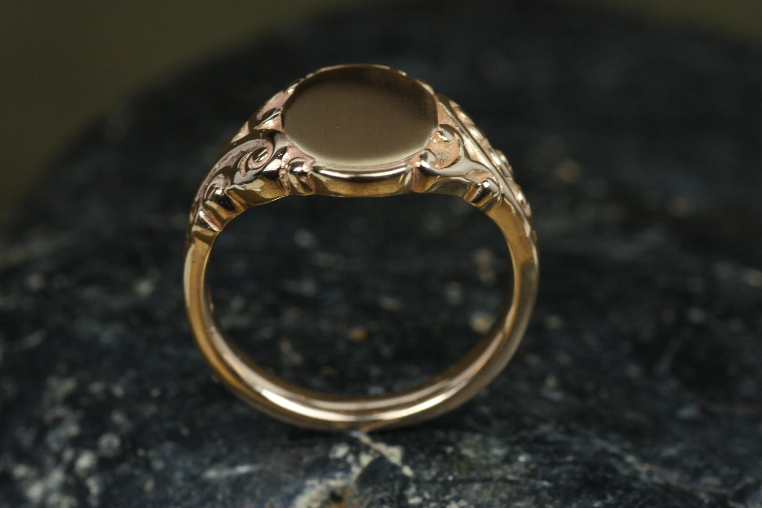 ornate signet ring 6.JPG