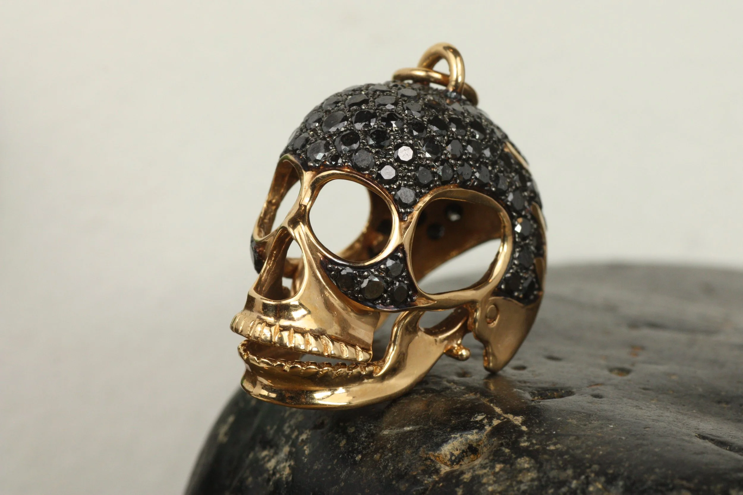 Skull Pendant – Rose Gold, Black Diamonds, Flames