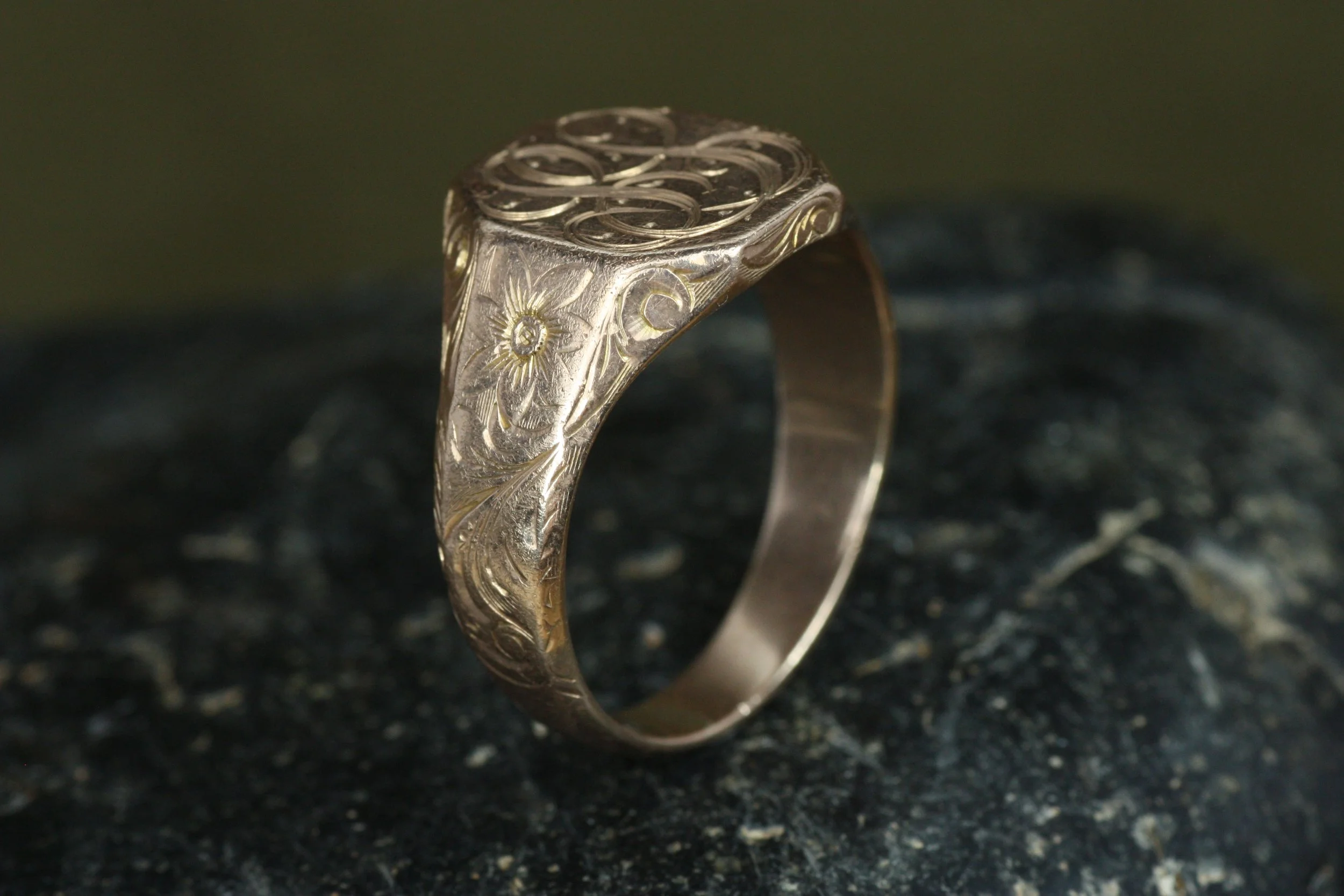 engraved-gold-signet-ring-9.JPG