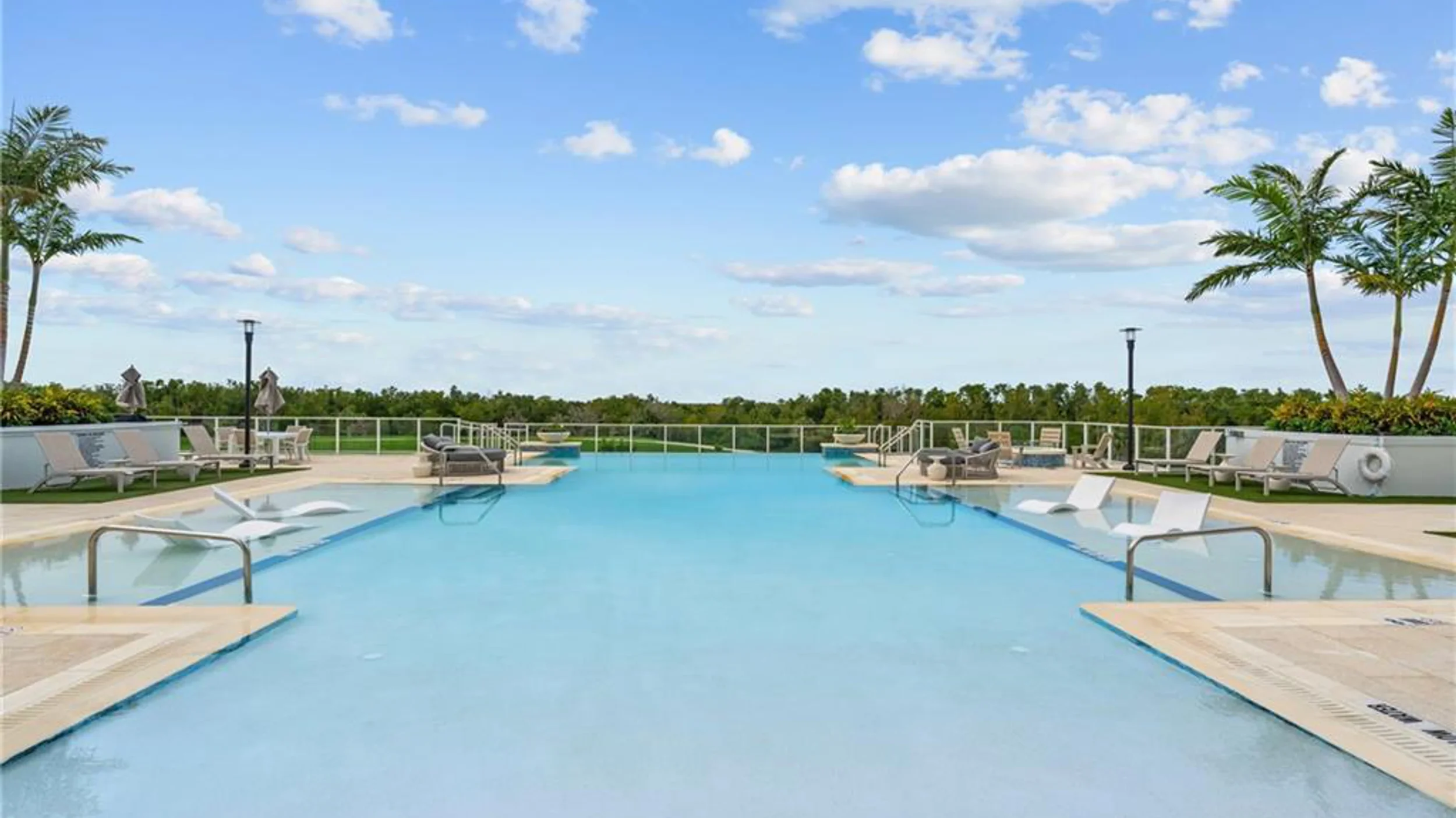 Engineered Stone vs Plastic Pool Grates: What Matters on Premium U.S. Pool Projects