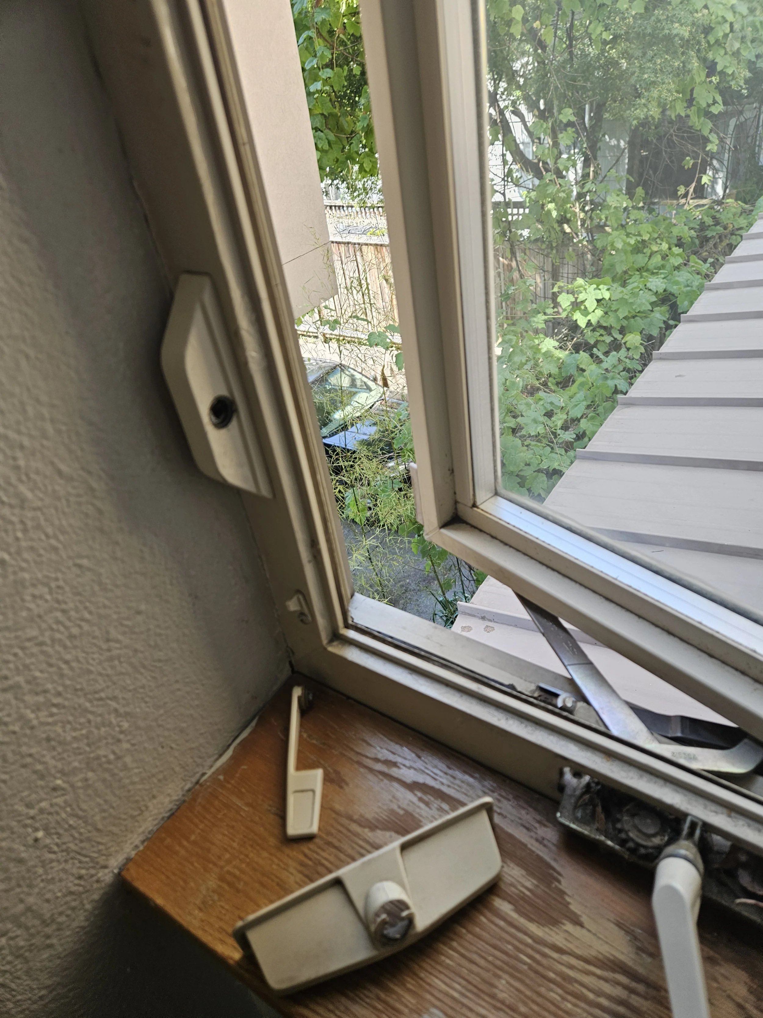 Broken Casement Window Handle.jpg