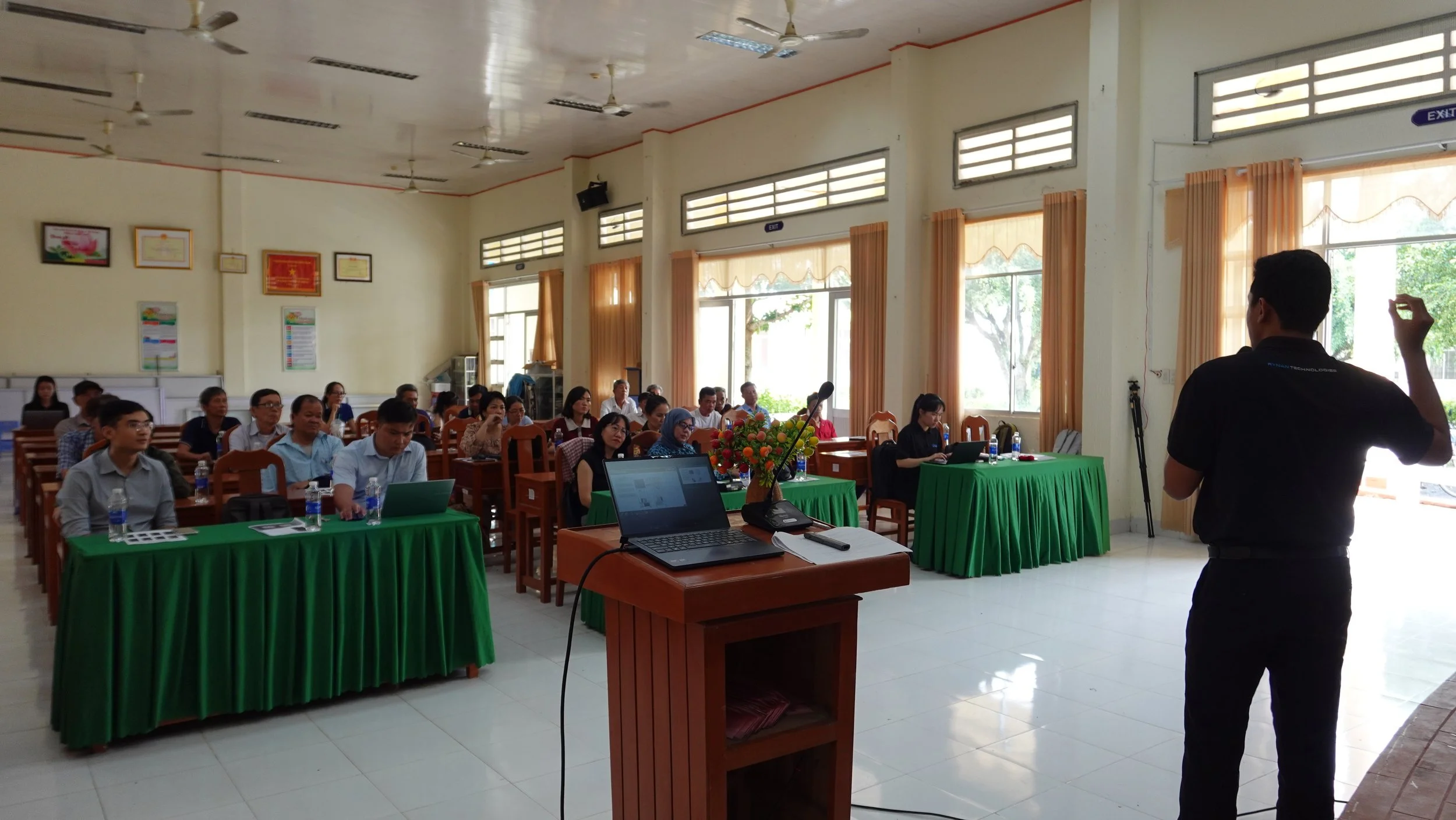 RYNAN Agriculture team educating participants on RYNAN InSentinel insect monitoring system