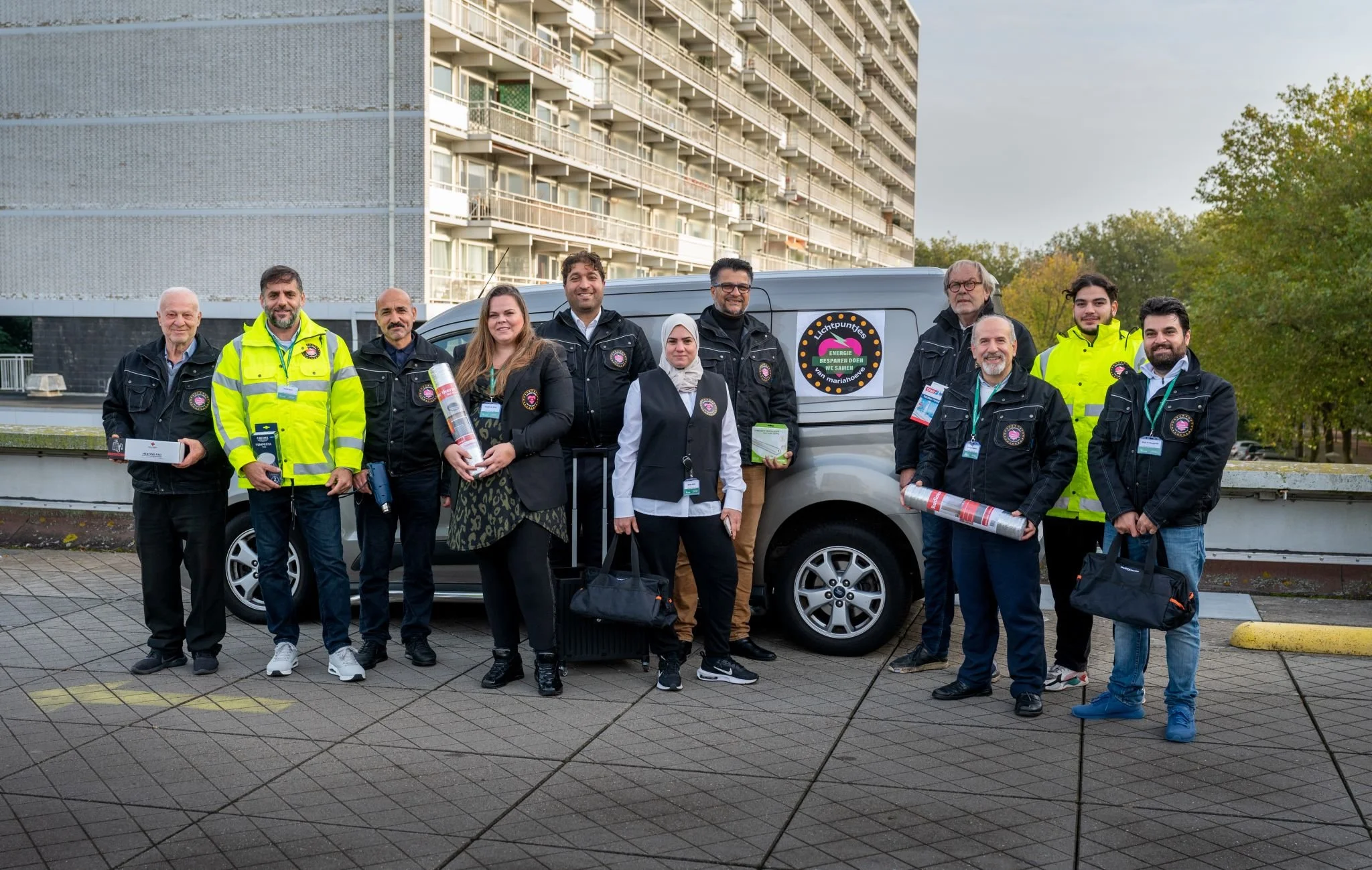 Samenwerkingsverband Lichtpuntjes FIXbrigade gaat met steun van Eneco strijd aan tegen energiearmoede in Haagse wijk Mariahoeve&nbsp;