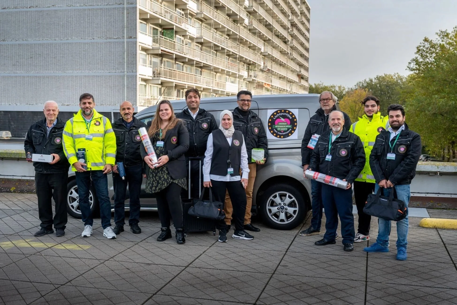 Samenwerkingsverband Lichtpuntjes FIXbrigade gaat met steun van Eneco strijd aan tegen energiearmoede in Haagse wijk Mariahoeve&nbsp;