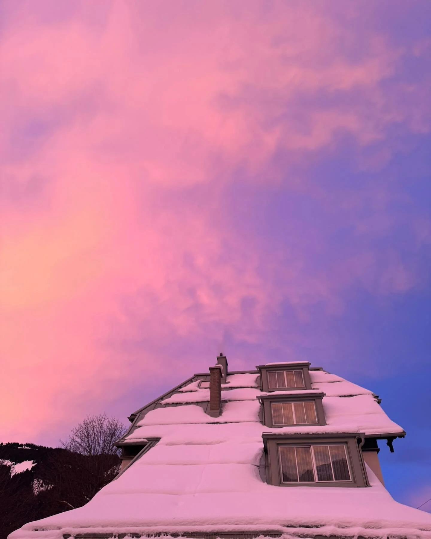 LERMOOSER 💜
.
.
.
.
#tirol #hotel #tirolerzugspitzarena #lermooser #lermoos #berge #lovetirol #visittirol #zugspitze #tirolerberge #mountains #mountainholidays #visitaustria #grubigstein