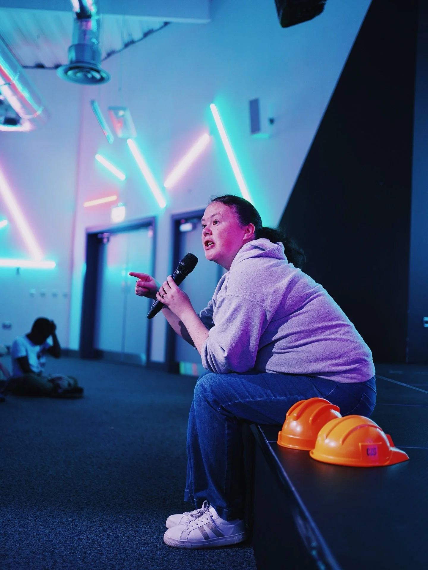 Building 👷🏻&zwj;♀️🧱🪏lessons, stories and little lives for Jesus