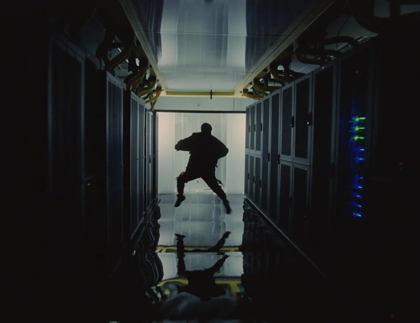 MODERAT - Easy Prey (official video)