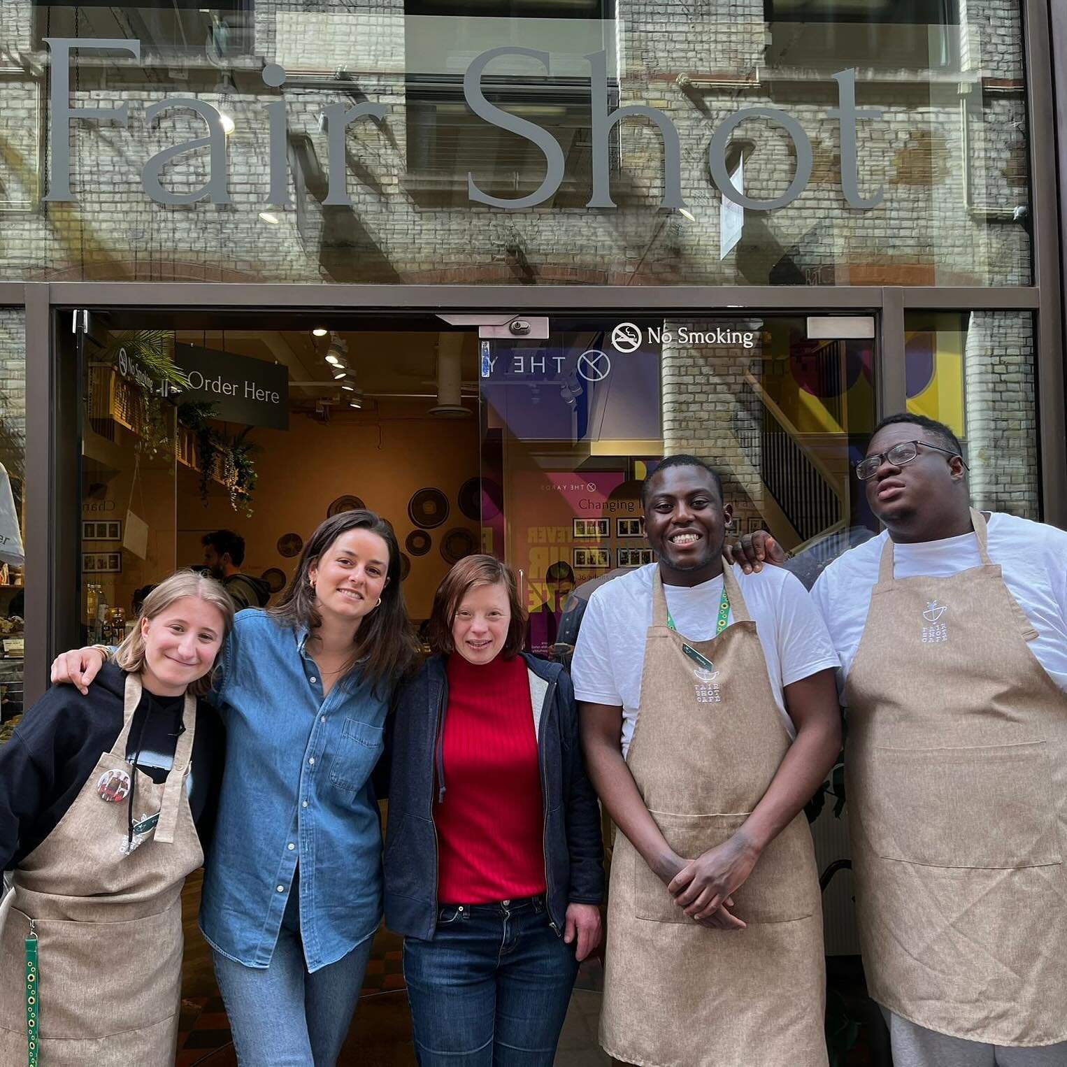 Extra special day at the cafe today with a visit from the incredibly talented @sarahgordy_actor who a part form being an actress, dancer and model is also a @mencap ambassador! 

Sarah left our learners star struck ⭐️⭐️ #inclusionrevolution #coventga