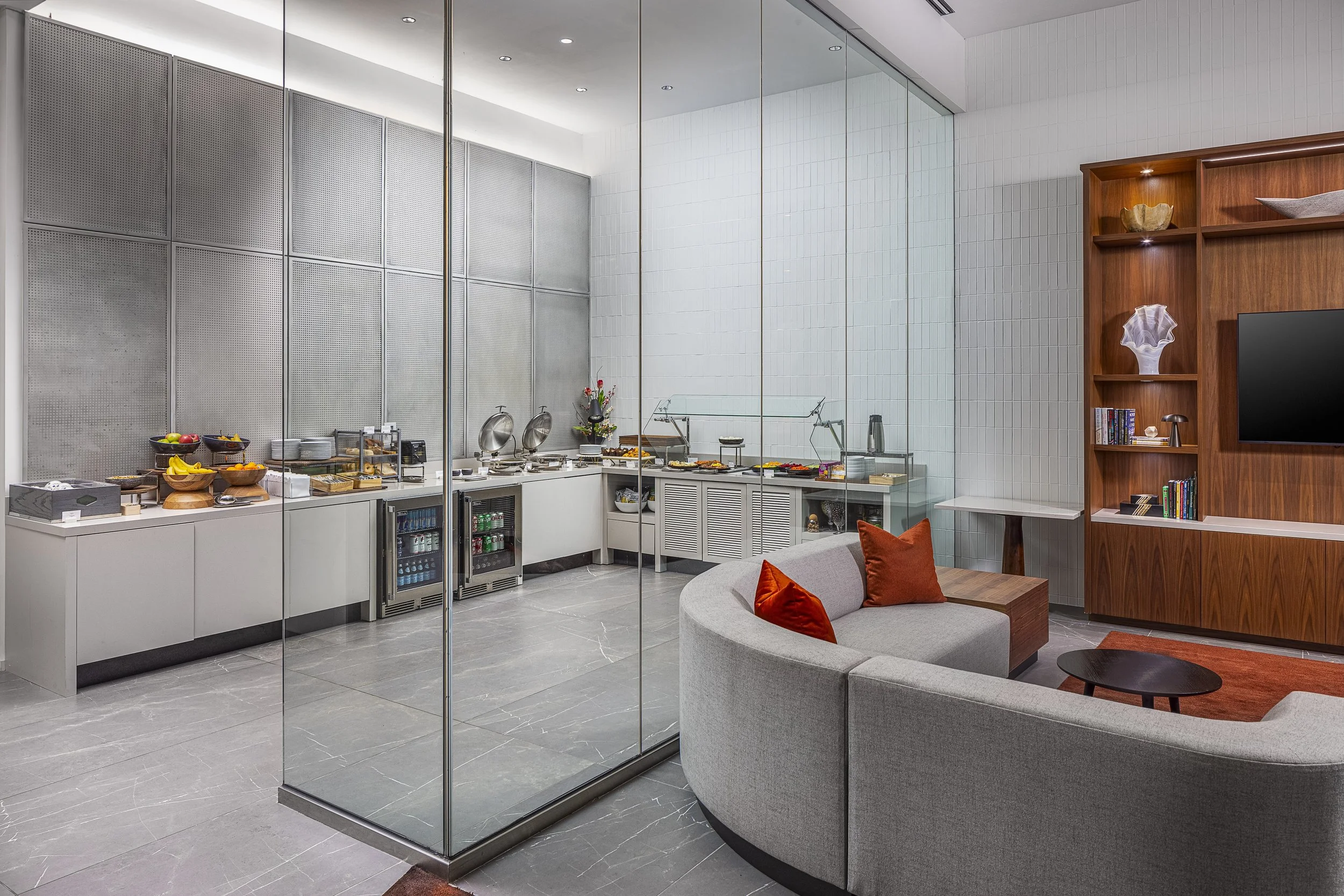 Club Signia Buffet.jpg