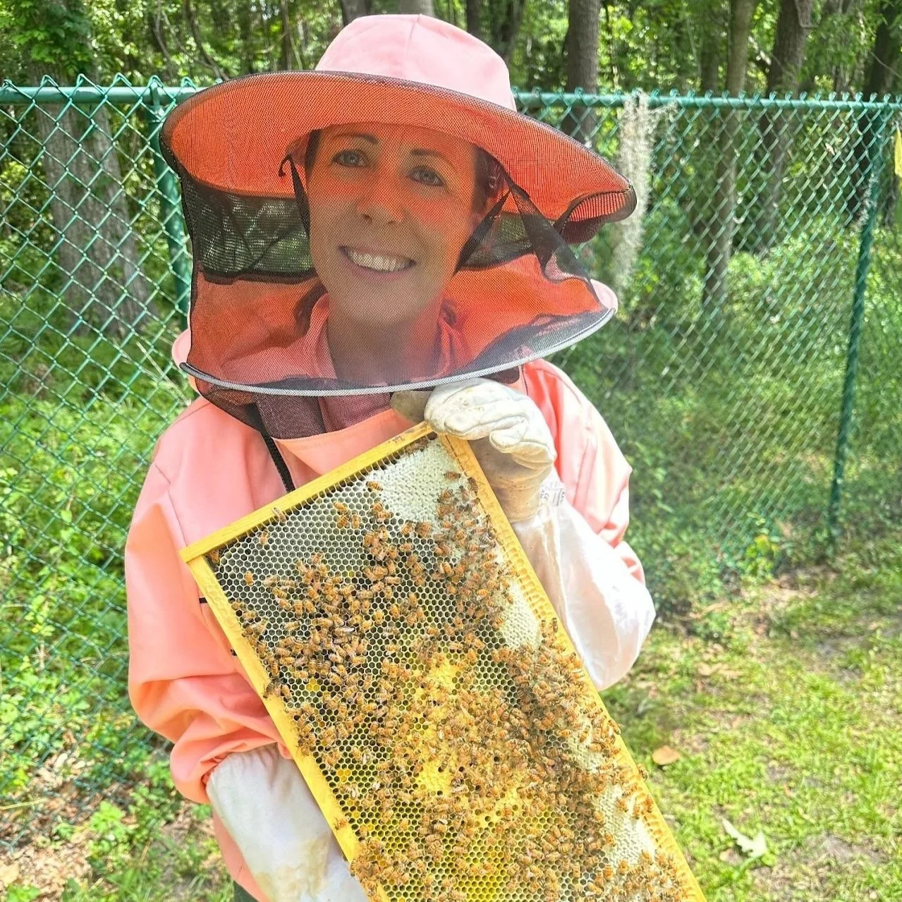 Lindsay Lennen, Beekeeper