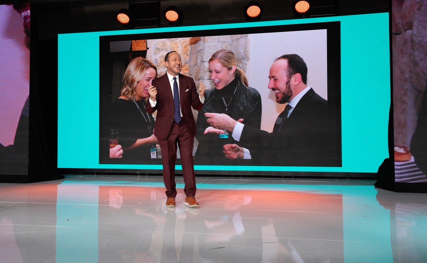 5 ways to use a magician's thinking in business ⬇️

When you're amazed by magic, it's your perception at play. Here&rsquo;s how to apply 
&ldquo;perception management&rdquo; in your business to delight, not deceive, your audience:

1️⃣ UNDERSTAND YOU