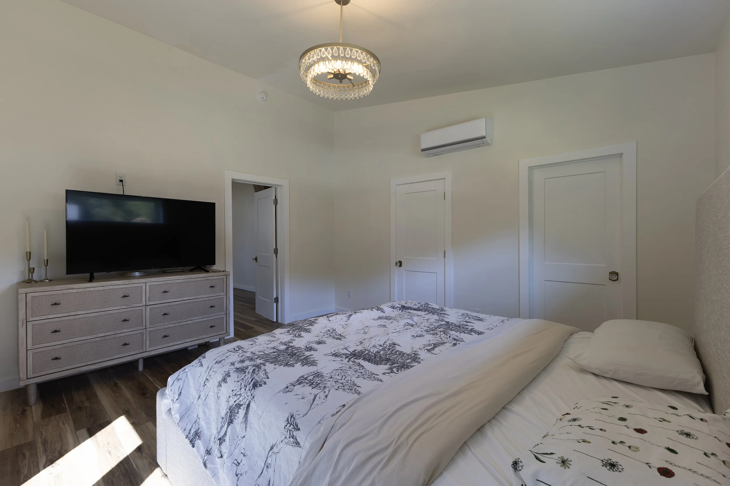 355 S River Hills Rd-44.jpg