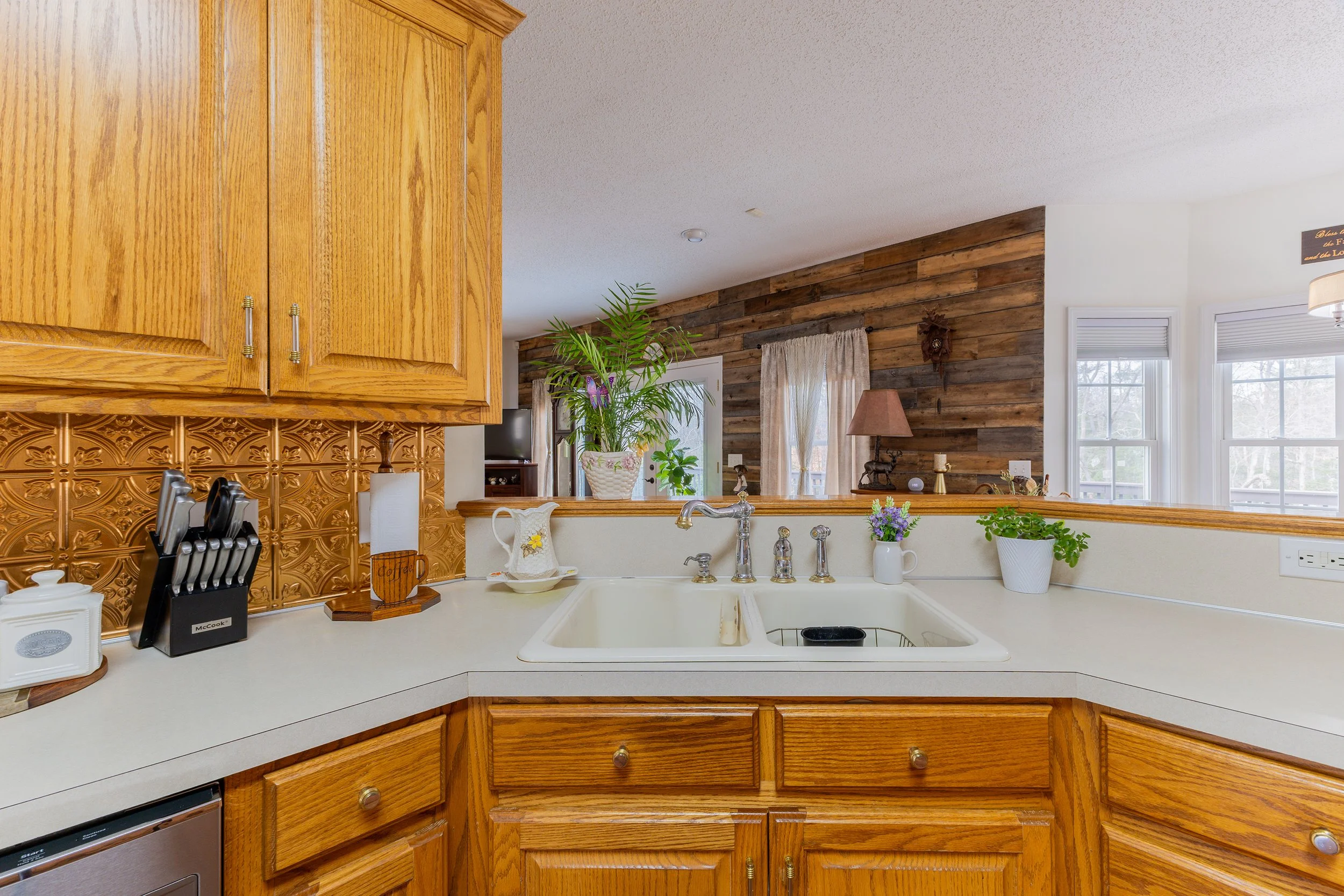 3131 Christie Rd-24.jpg