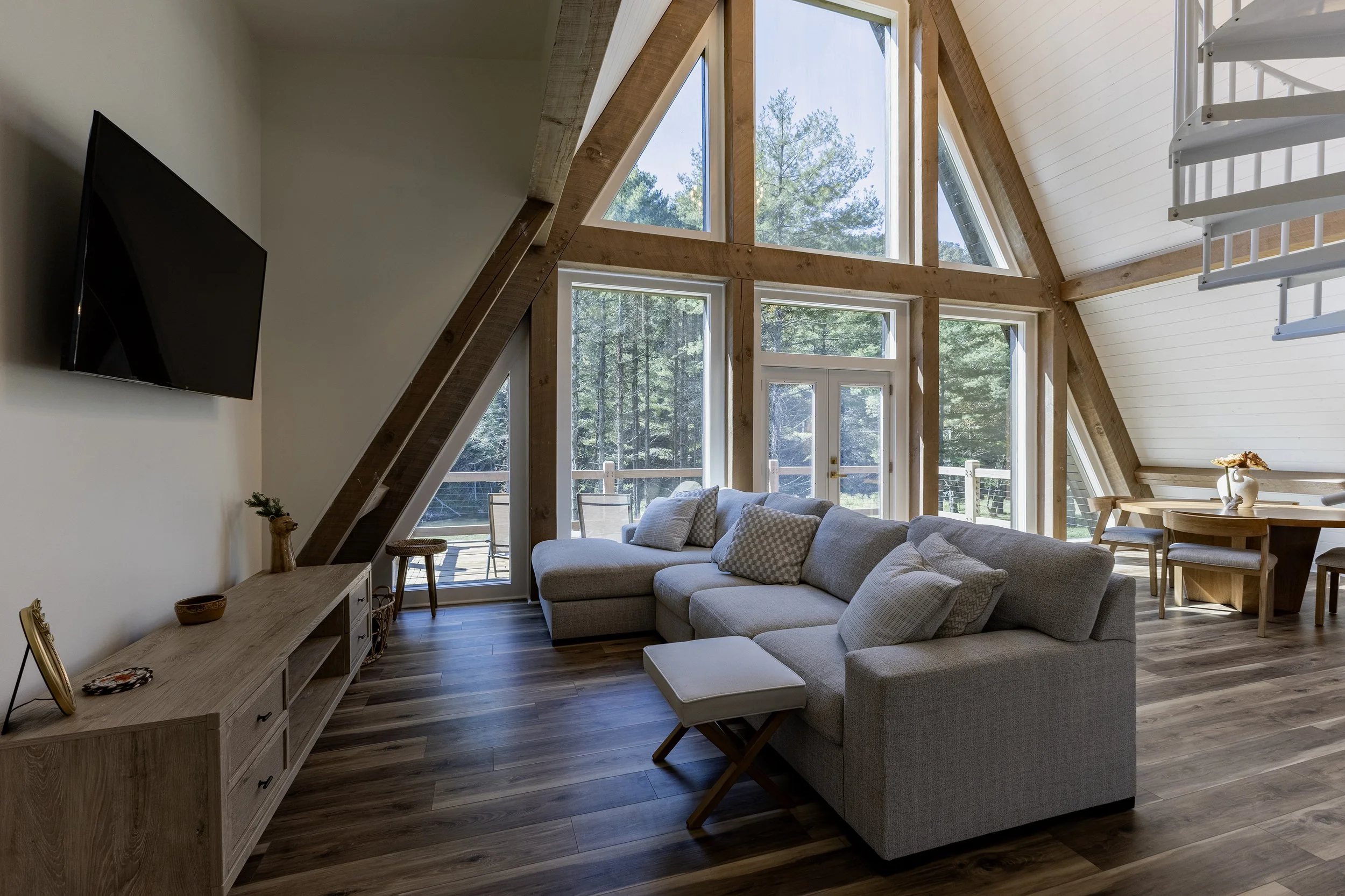 355 S River Hills Rd-12.jpg