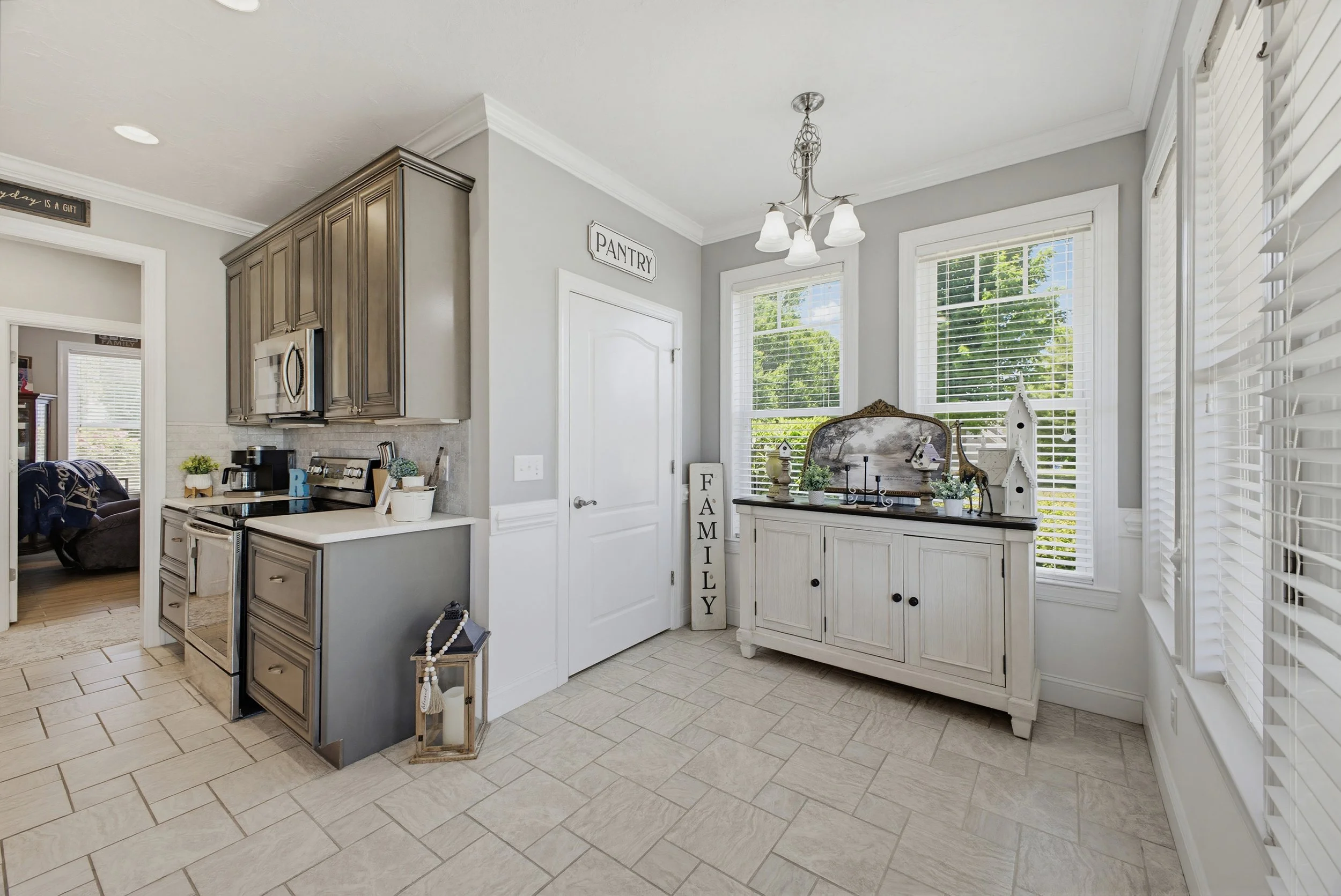 14-print-130 Northwood Hill Rd-14.jpg