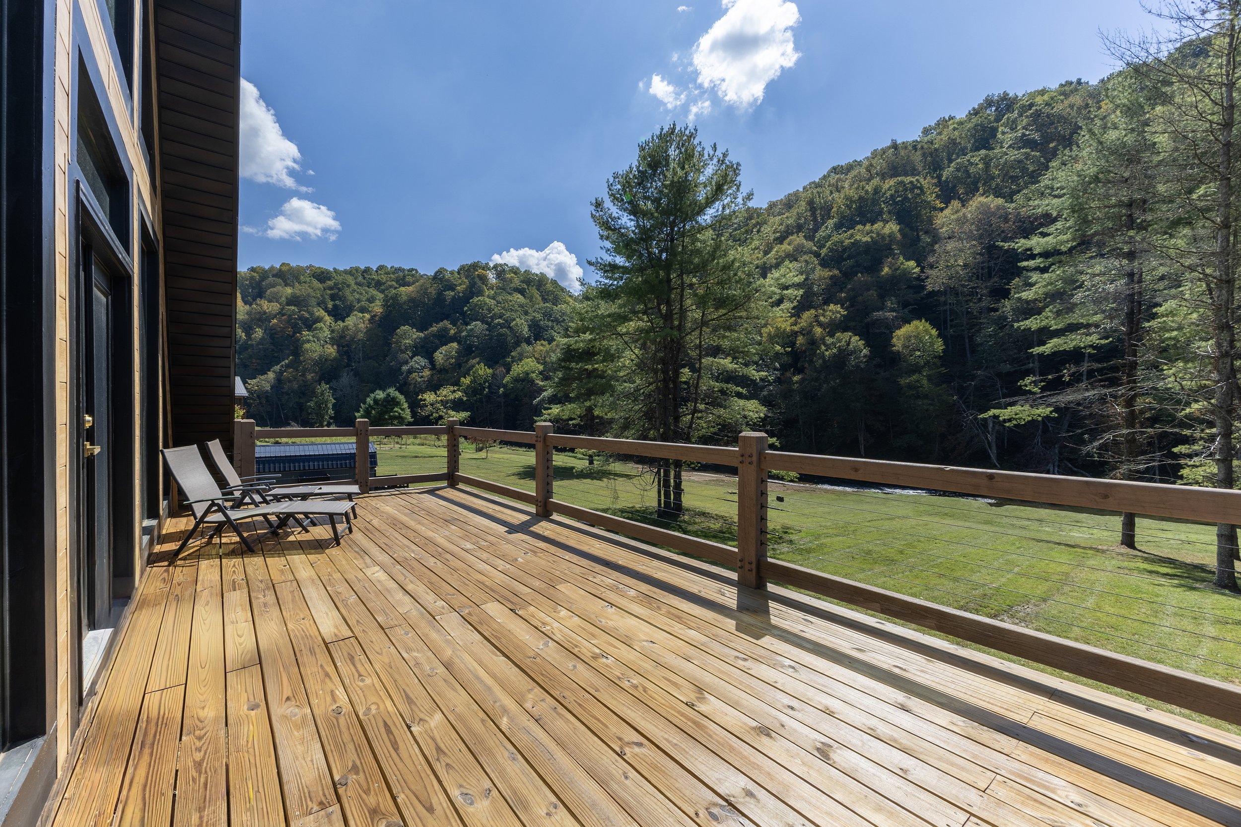 355 S River Hills Rd-86.jpg