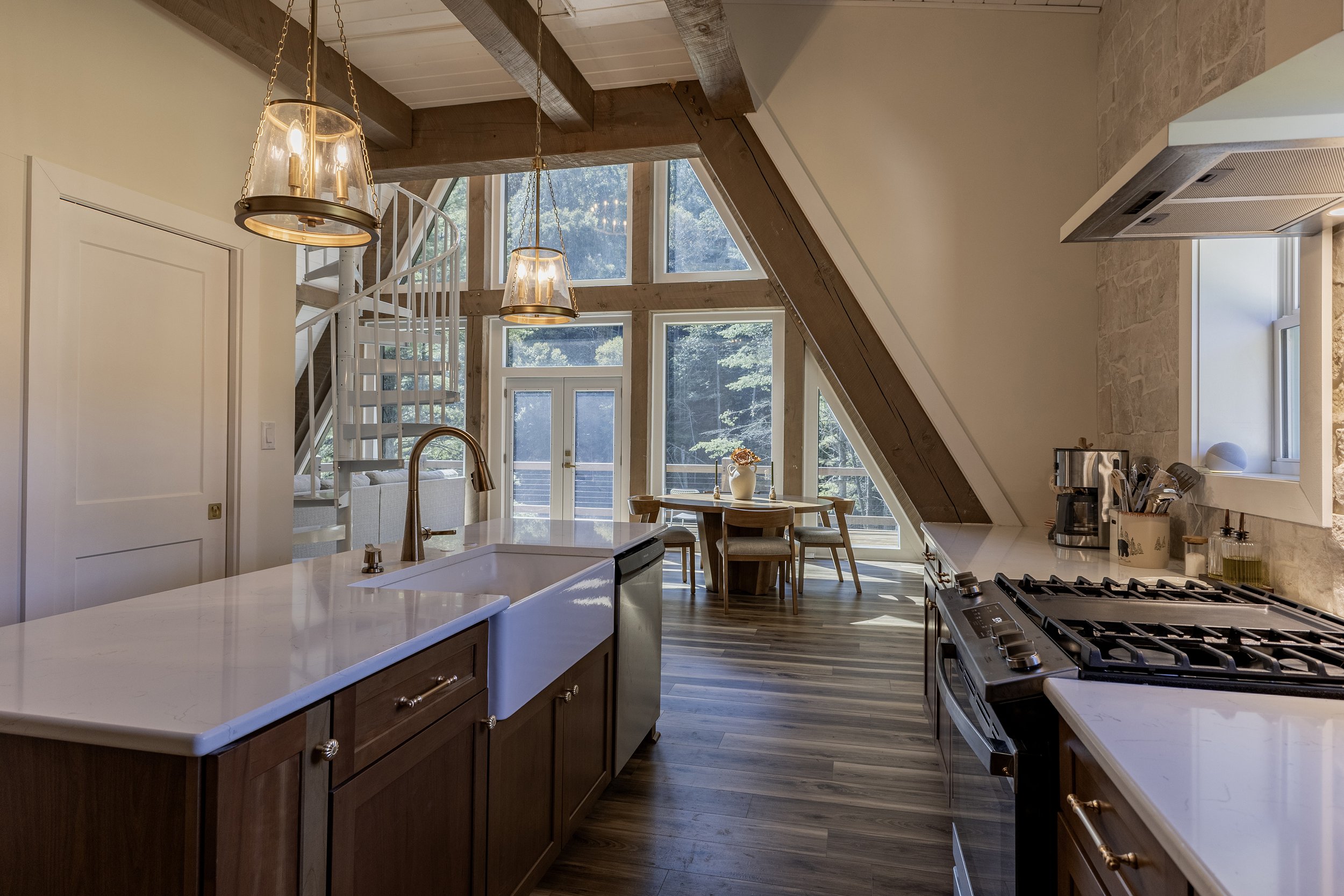 355 S River Hills Rd-24.jpg