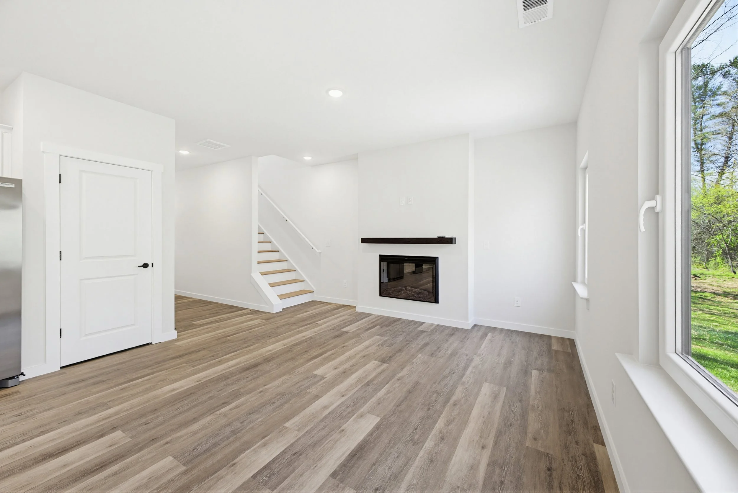 9-print-2332 Merts Way-9.jpg