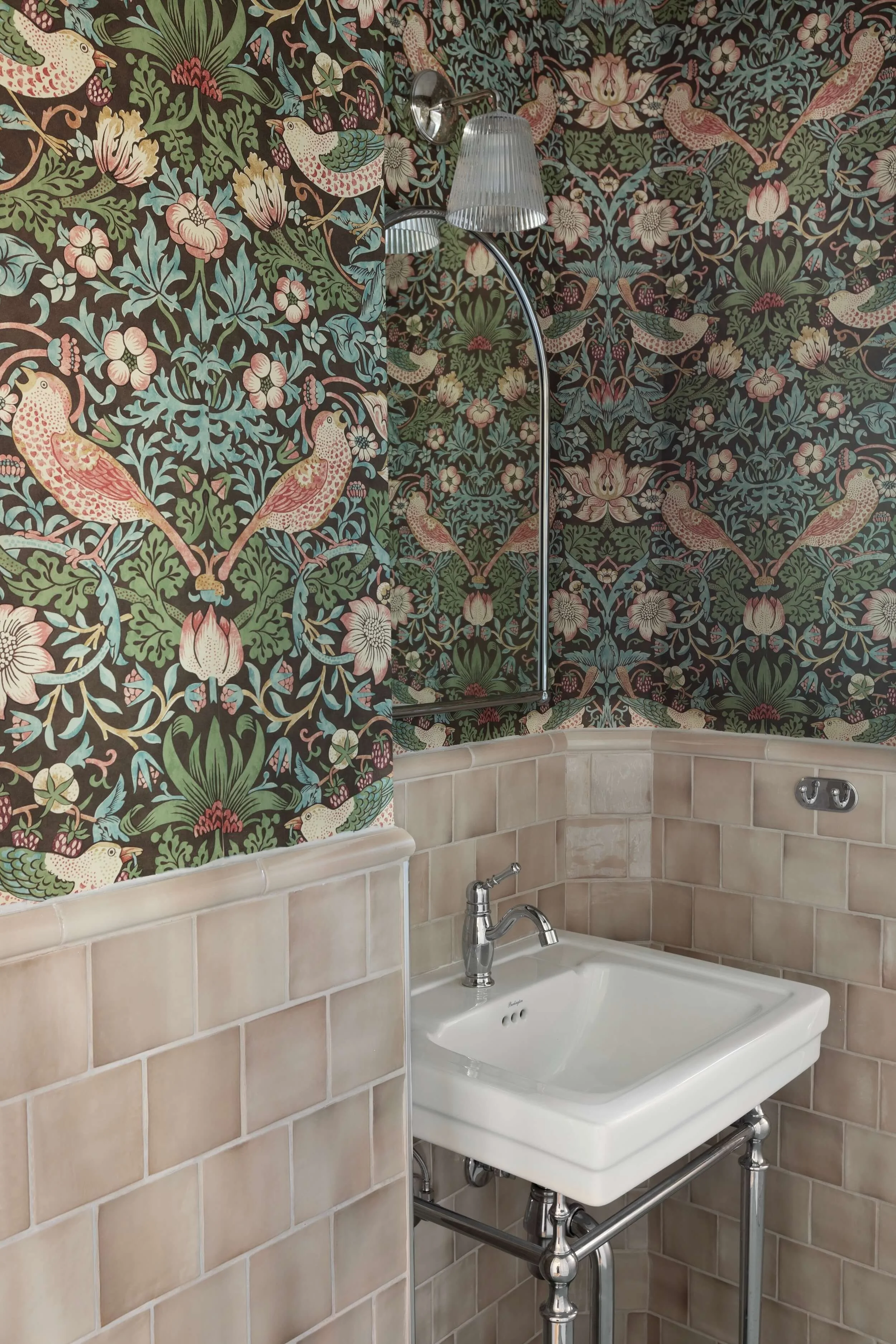 william morris wc 1.jpg