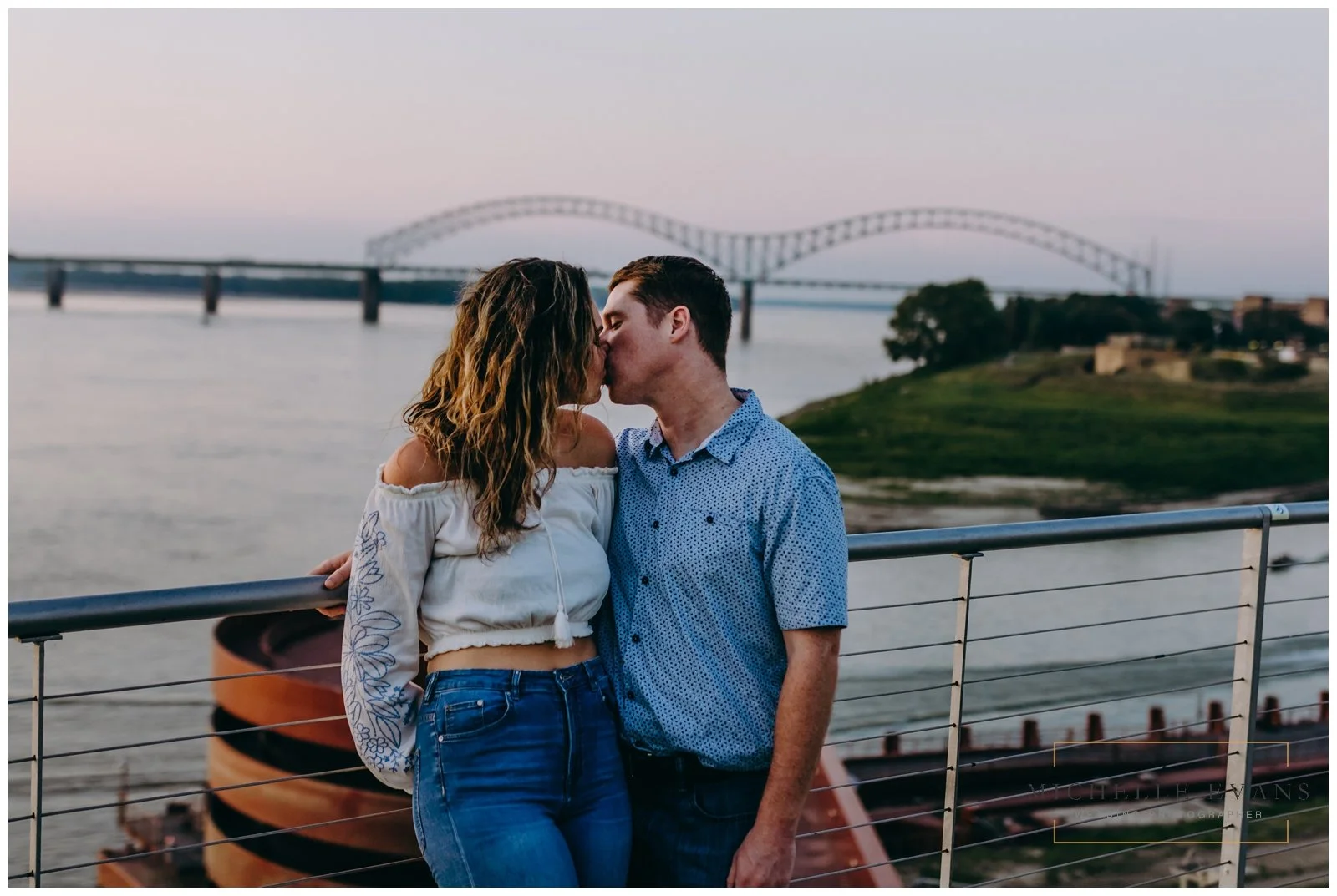 Downtown Memphis Engagement-Michelle-Evans-Art-Arkansas Wedding Photographer-2018_0052.jpg
