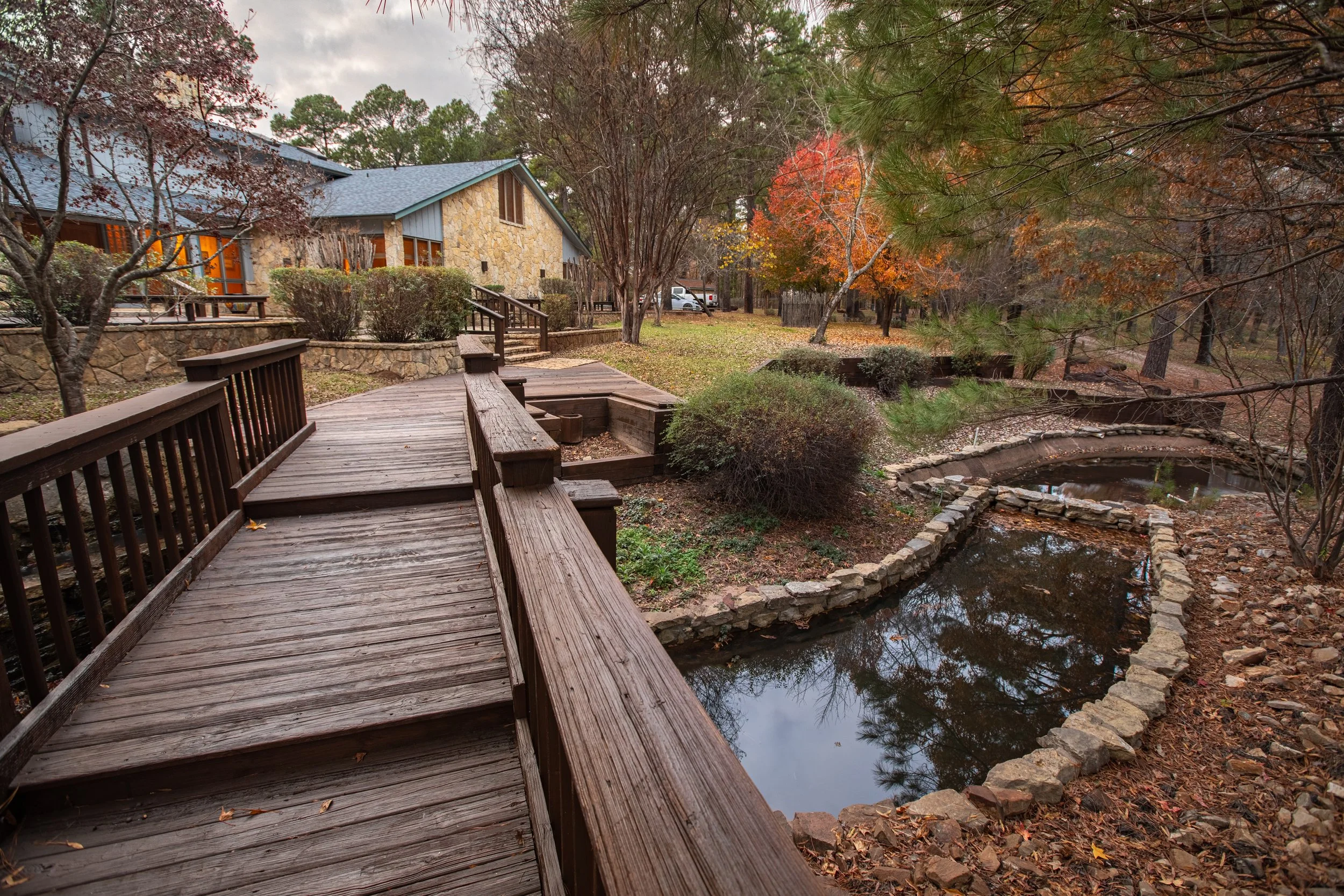 Greens Lake Ranch, cattle ranch, cattle sales, weddings, wedding venue, corporate retreat, events, event space rental, hunting stands, horse barn, Texas getaway, wood county texas, east texas ranch rental, quitman texas, greens lake, green lake ranch